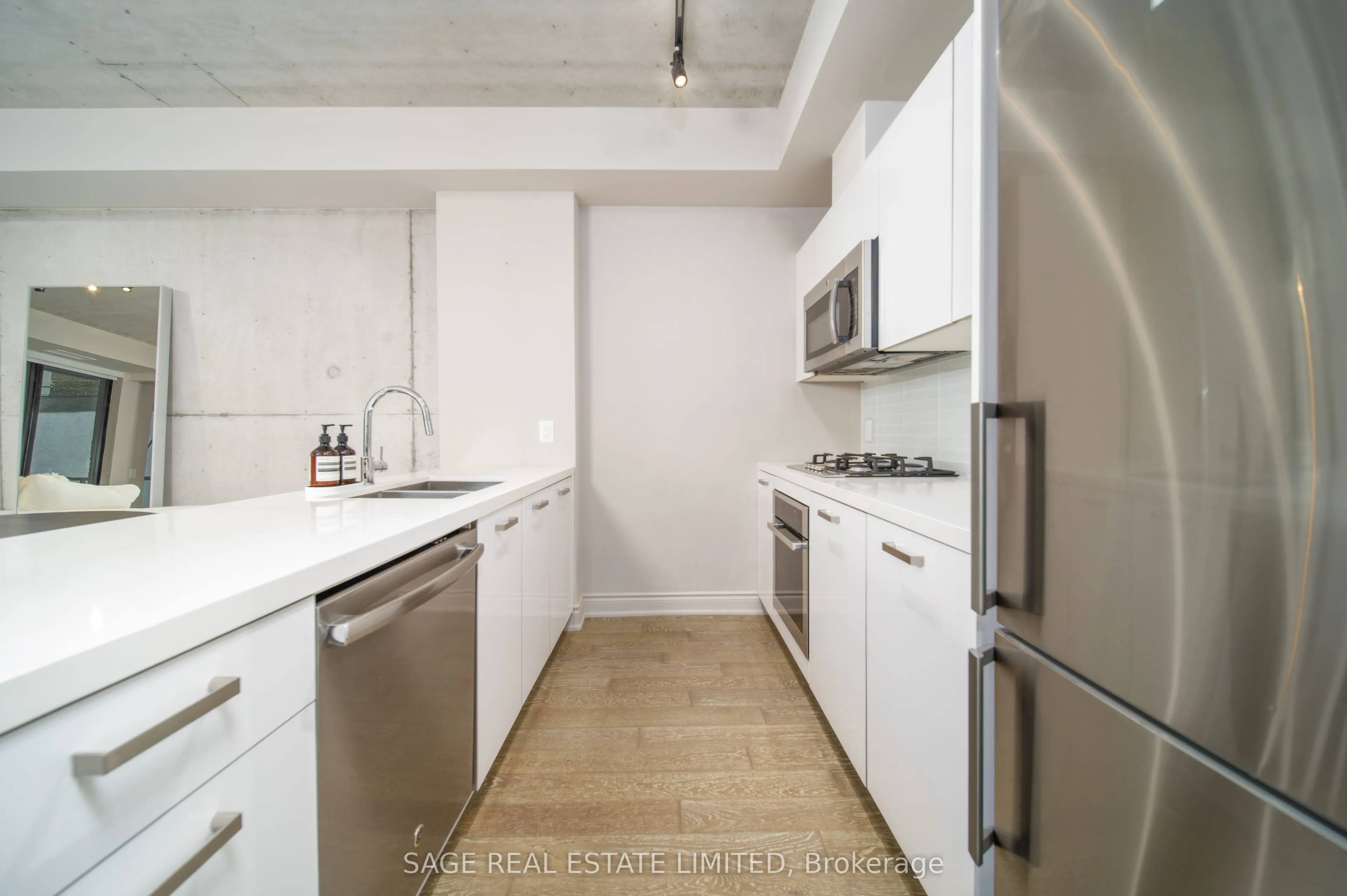 608 RICHMOND Street W #320