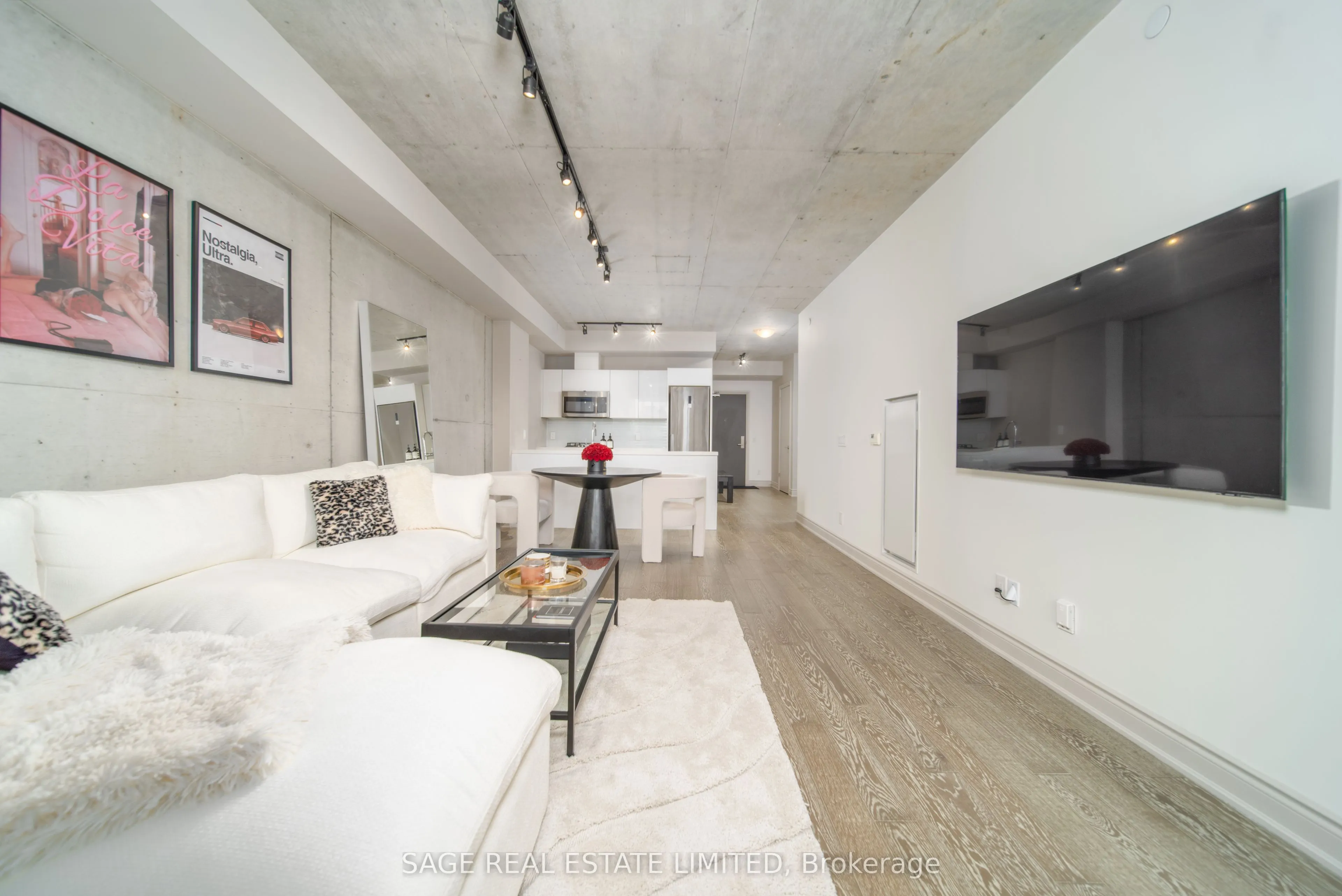 608 RICHMOND Street W #320