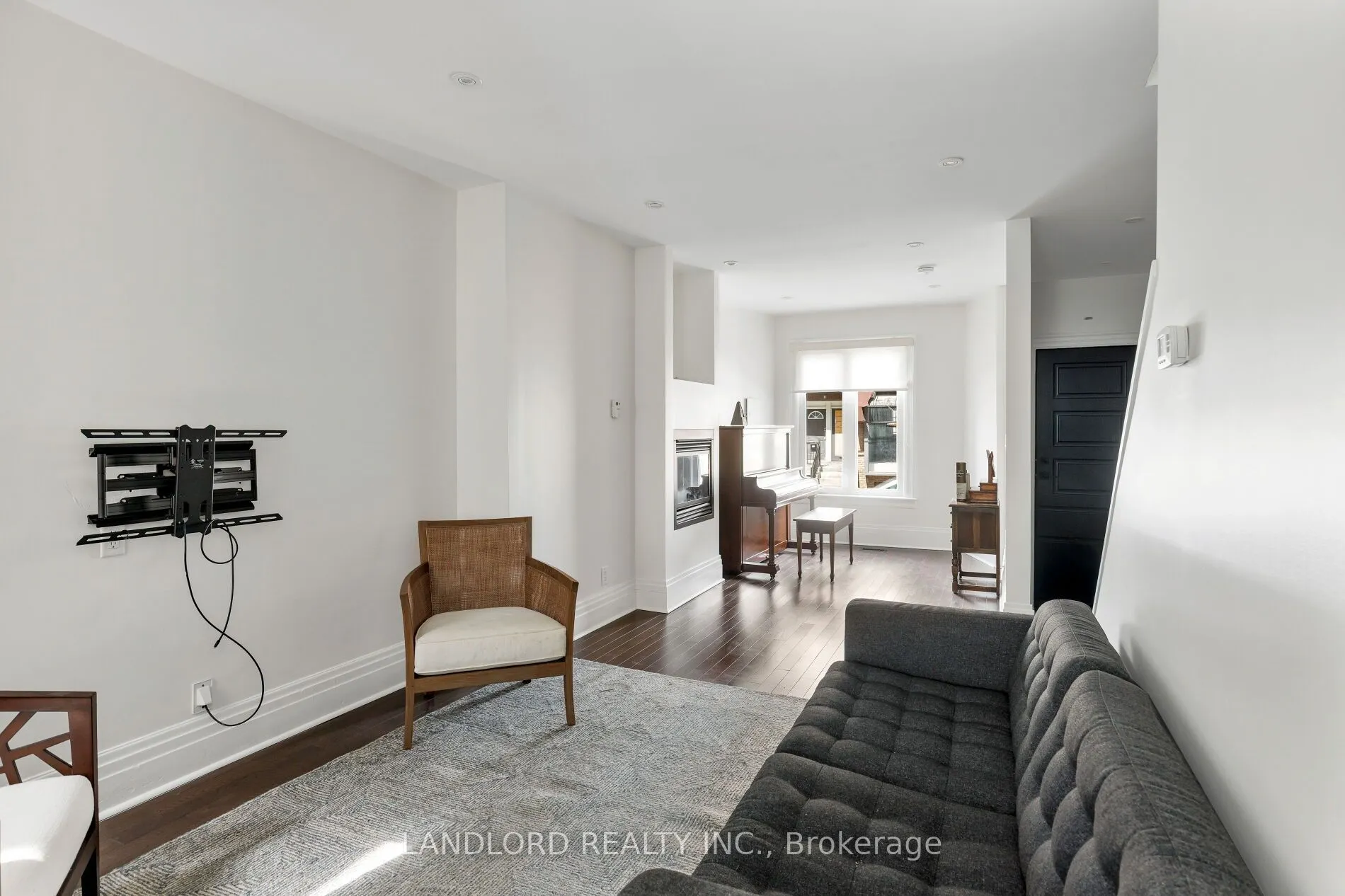 107A Scollard Street