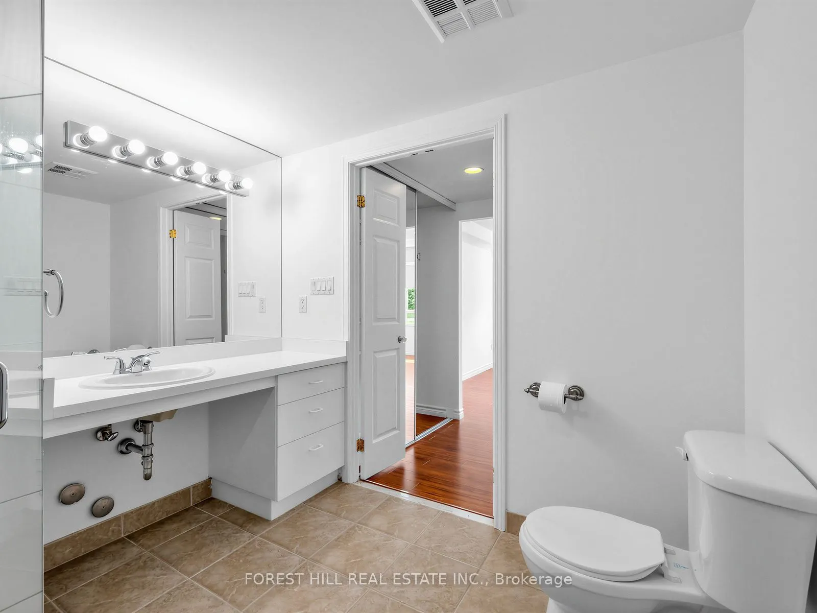 1818 Bayview Avenue #302