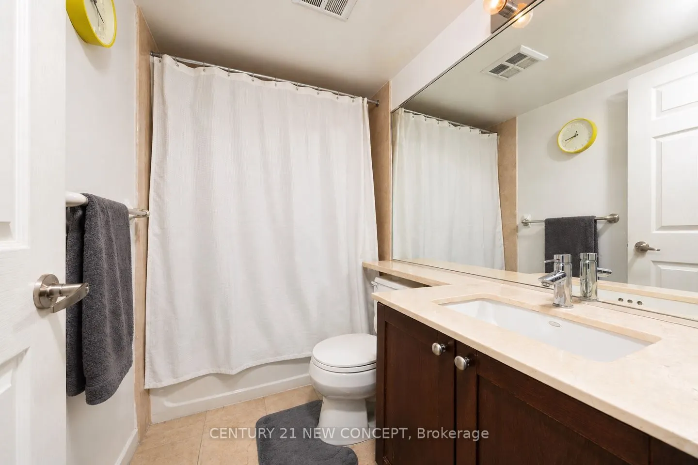 761 Bay Street #404