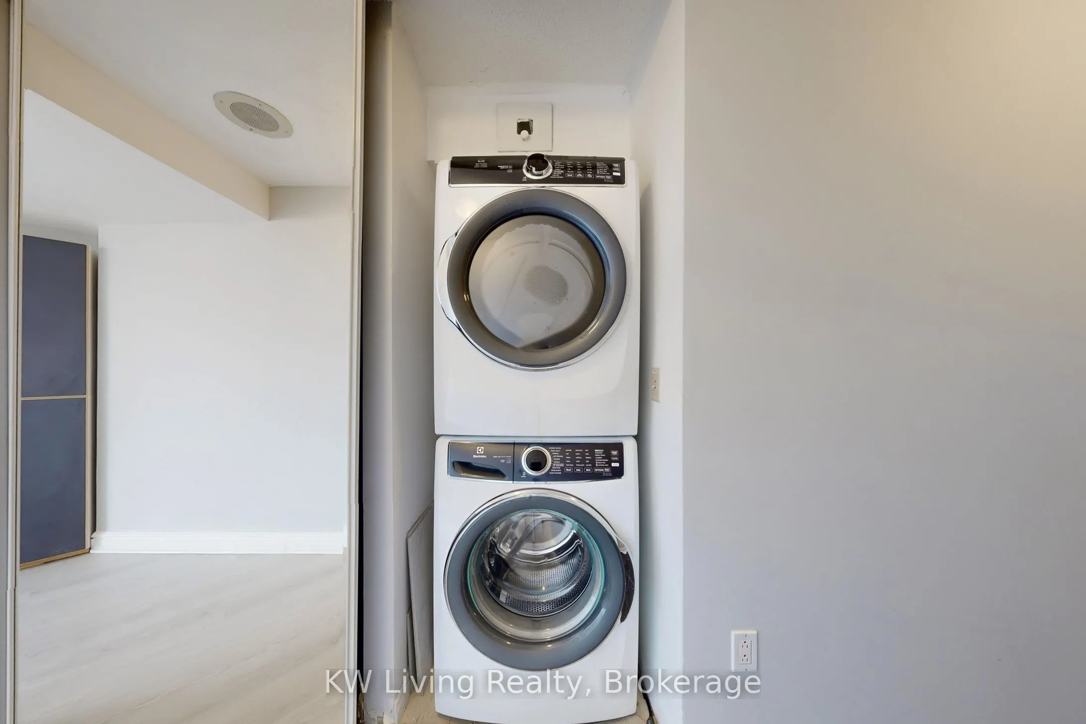 7 Concorde Place #2309