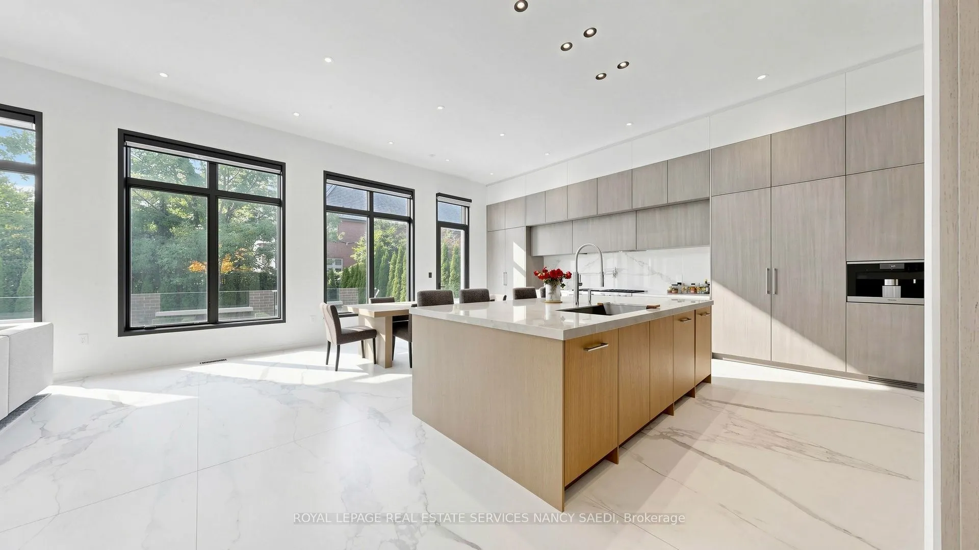 474 Russell Hill Road