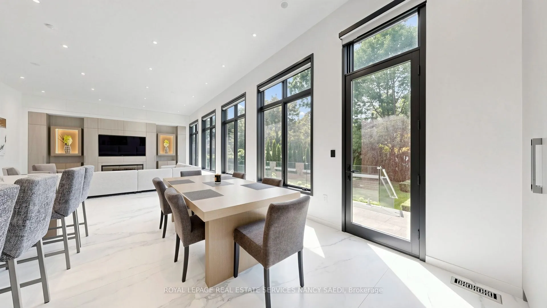 474 Russell Hill Road