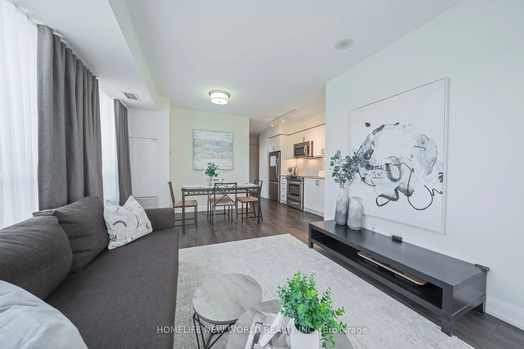 18 Graydon Hall Drive #809
