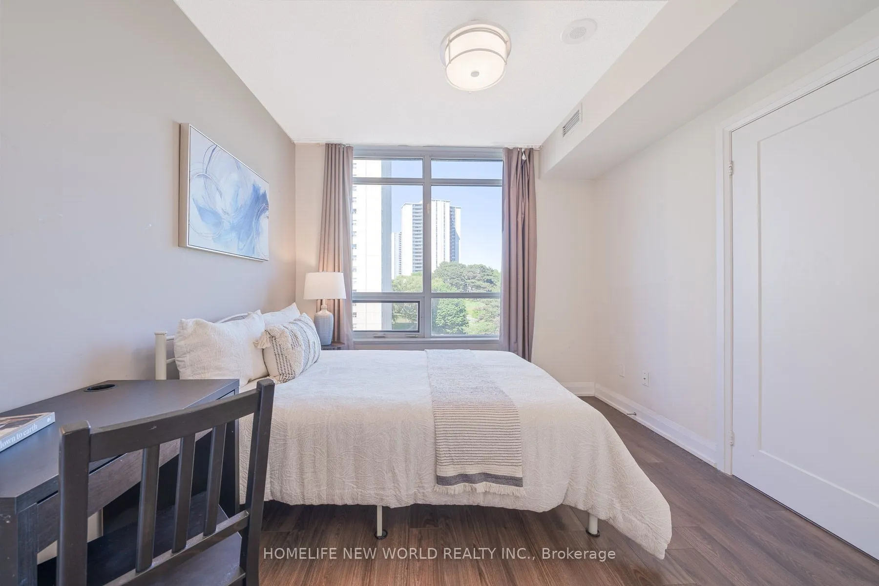 18 Graydon Hall Drive #809