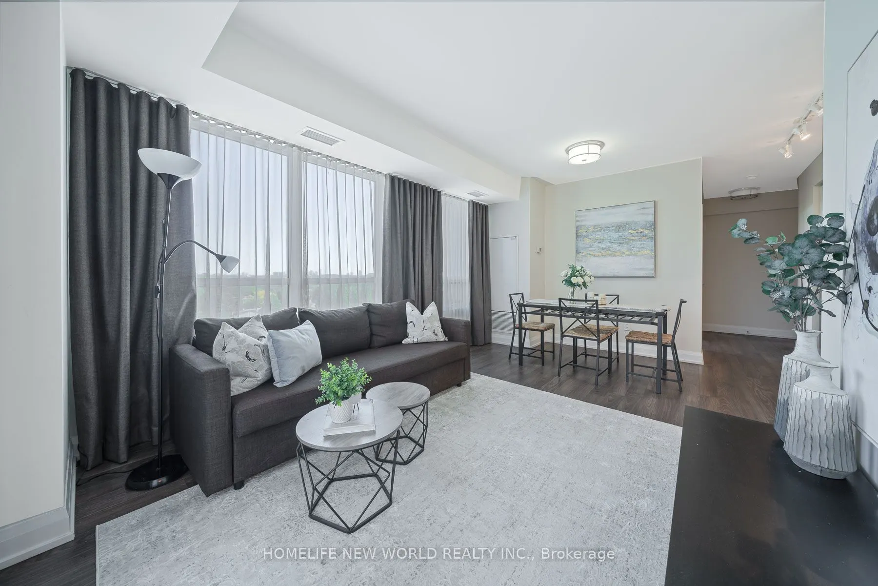 18 Graydon Hall Drive #809