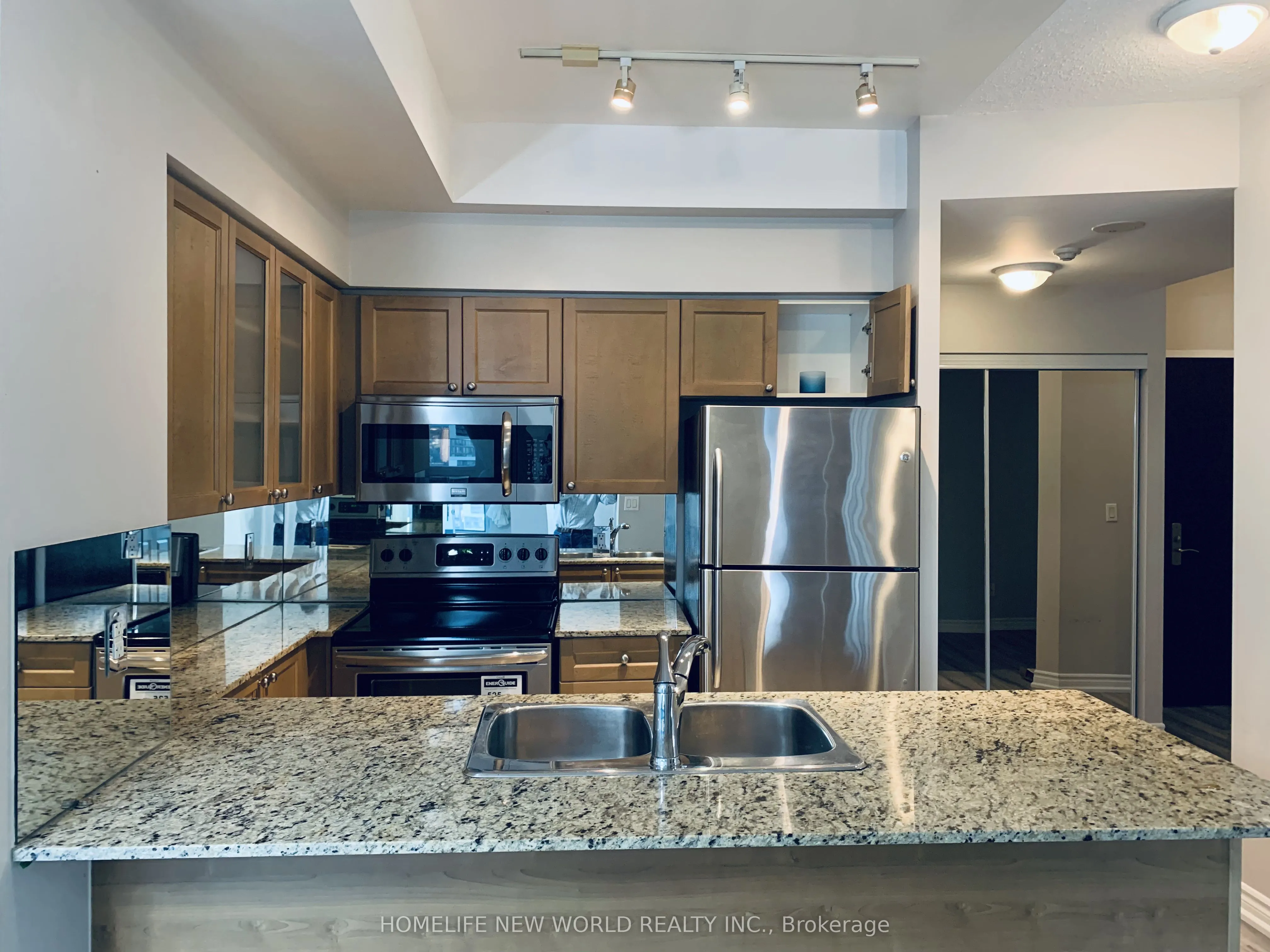 761 Bay Street #3305
