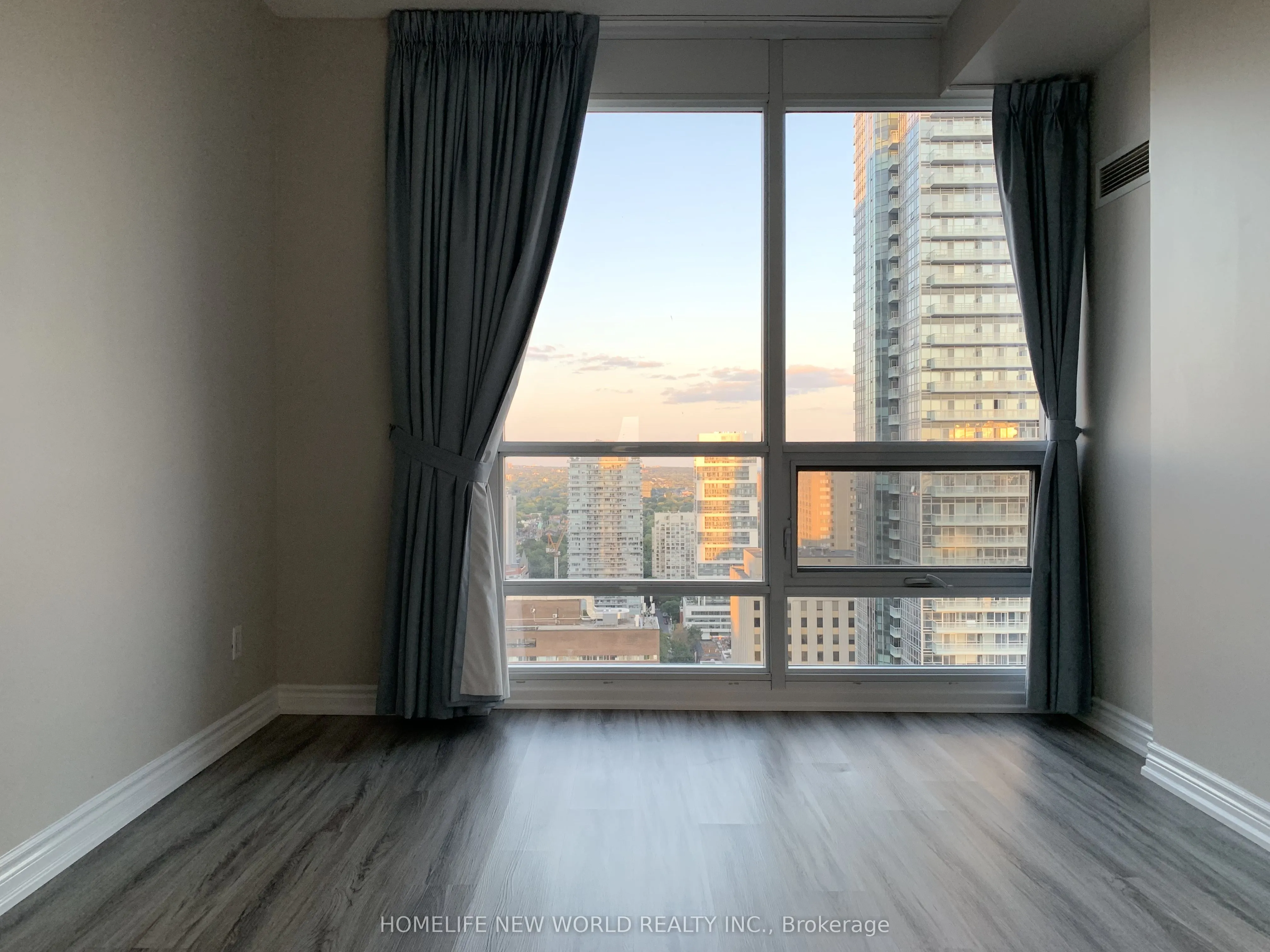 761 Bay Street #3305