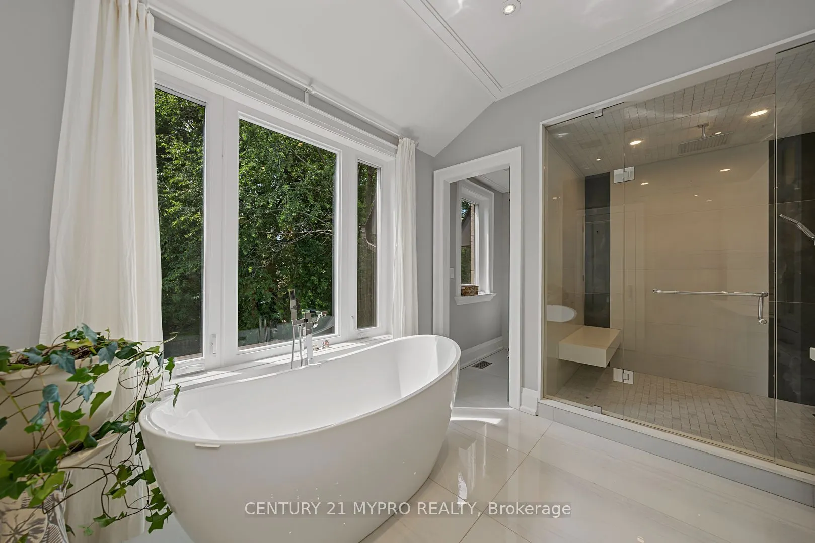 5 Glenelia Avenue