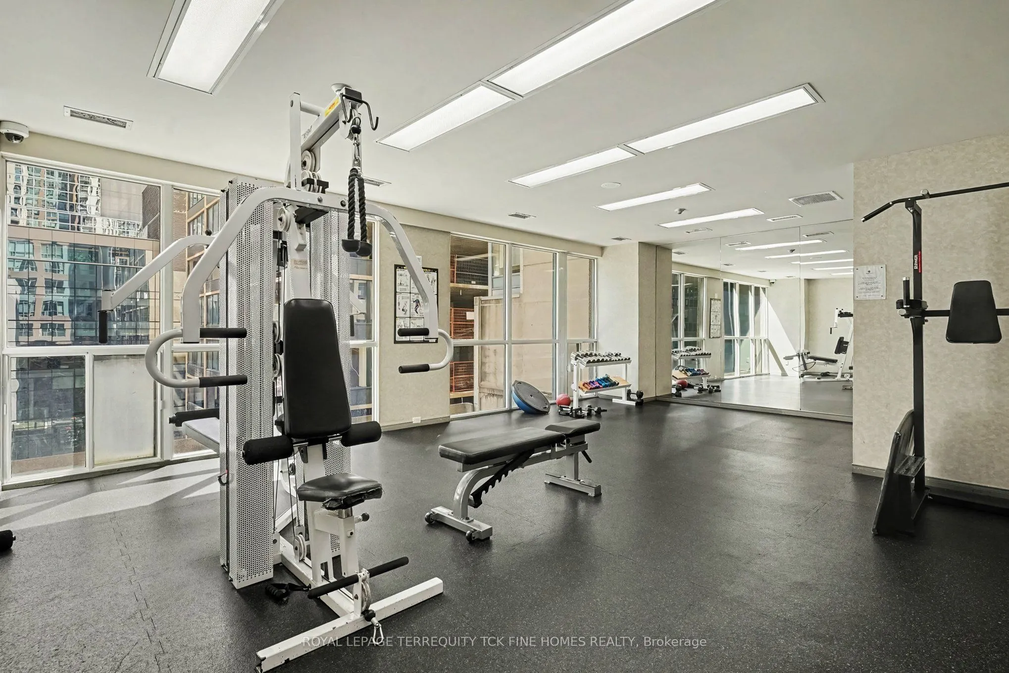 7 King Street E #1814