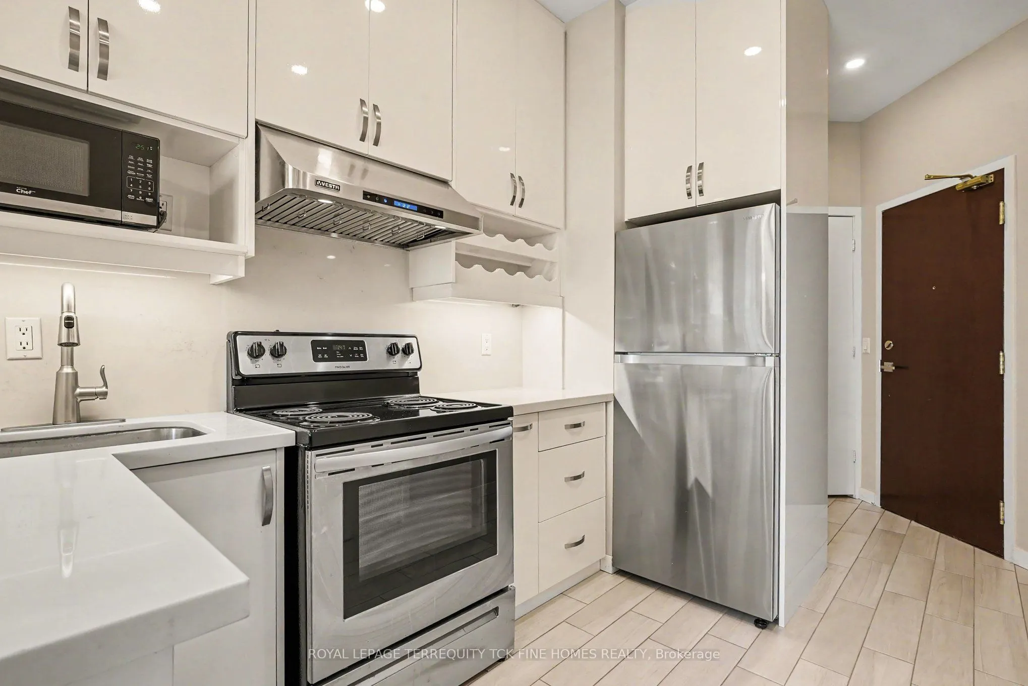 7 King Street E #1814