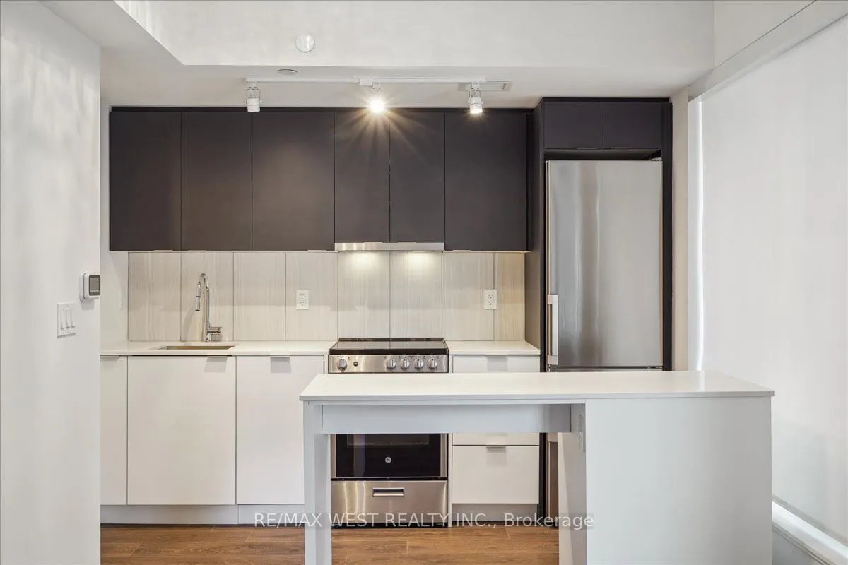 8 Tippett Road #426