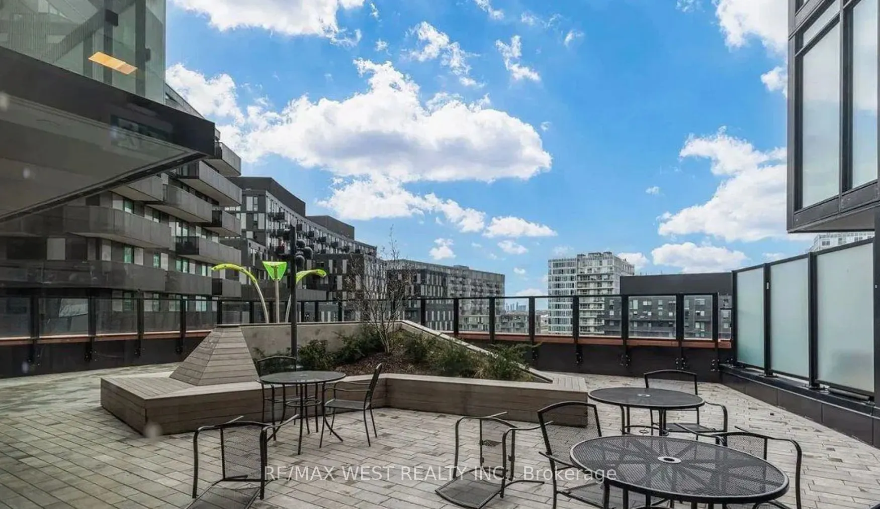 8 Tippett Road #426
