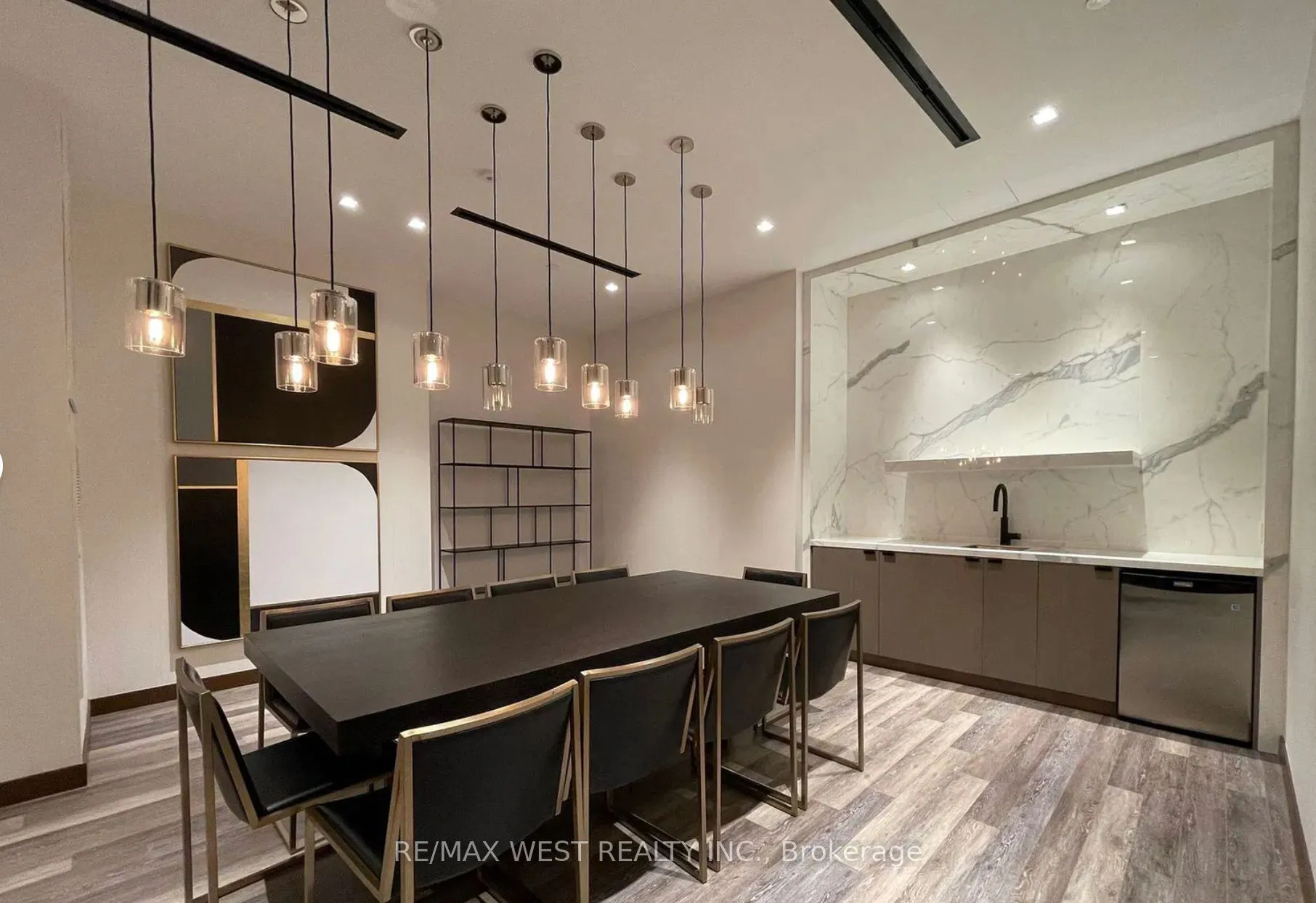 8 Tippett Road #426