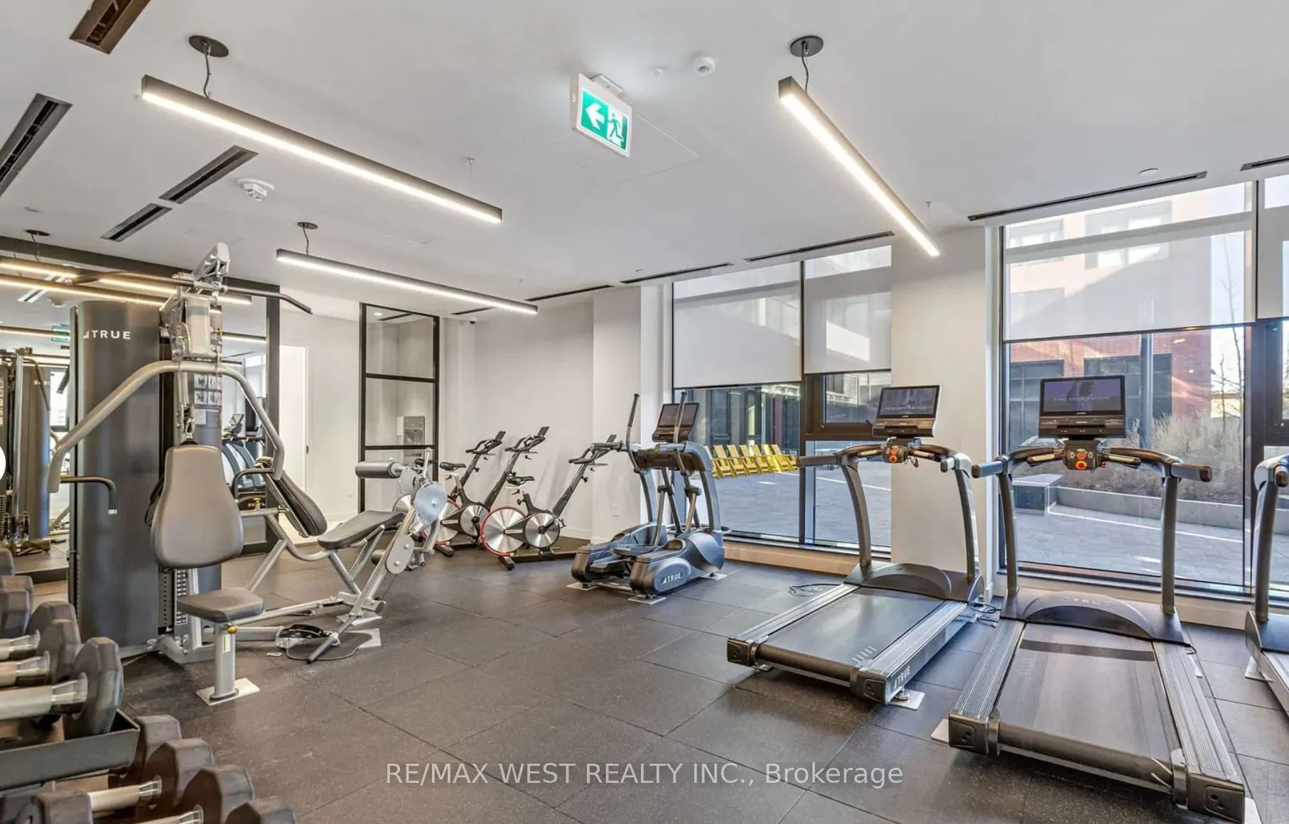 8 Tippett Road #426