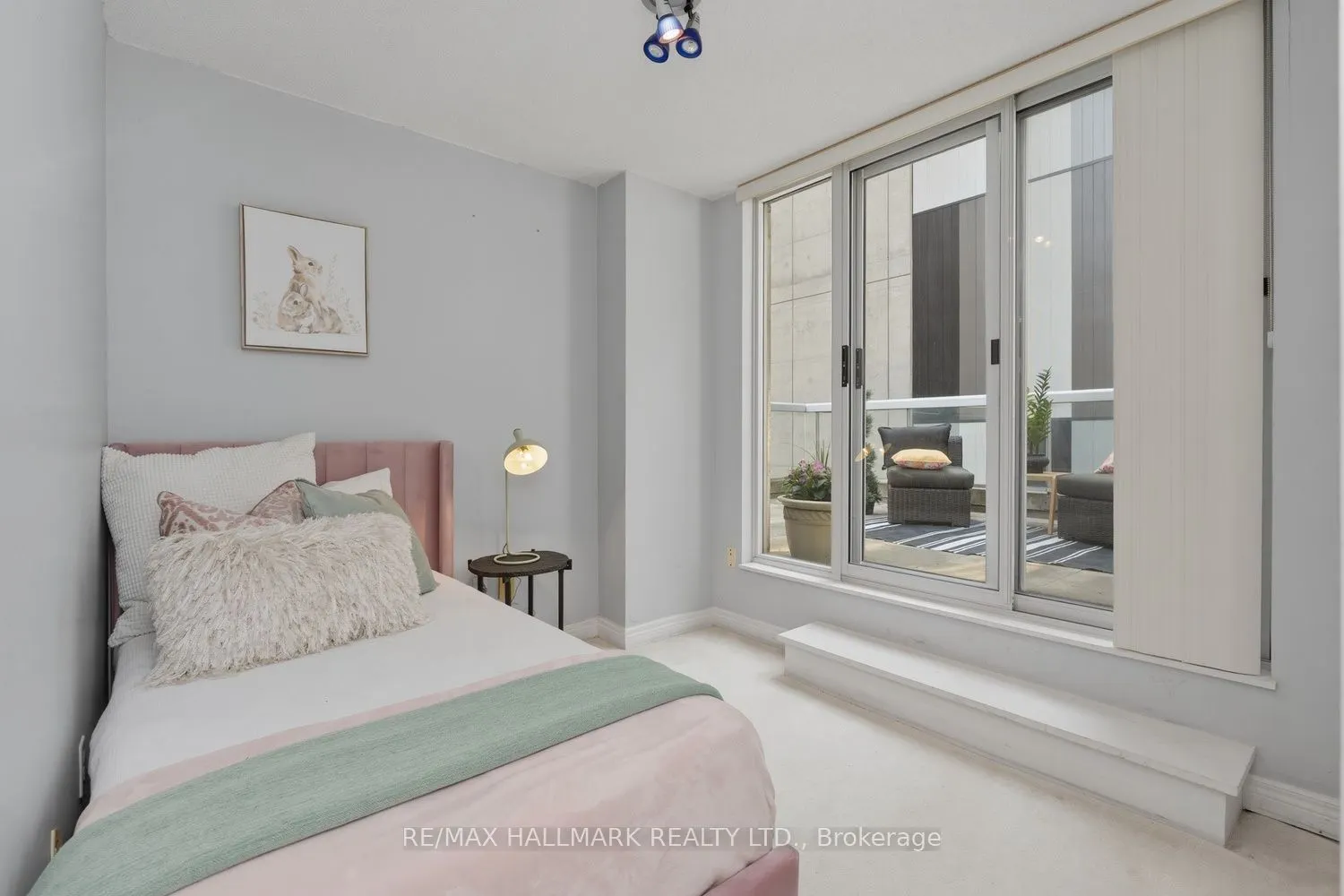 43 Eglinton Avenue E #310