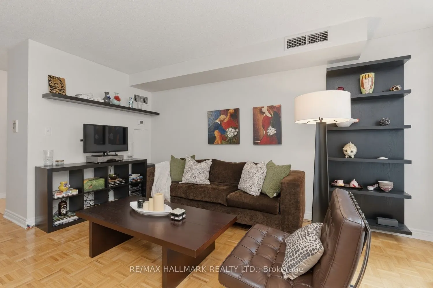 43 Eglinton Avenue E #310
