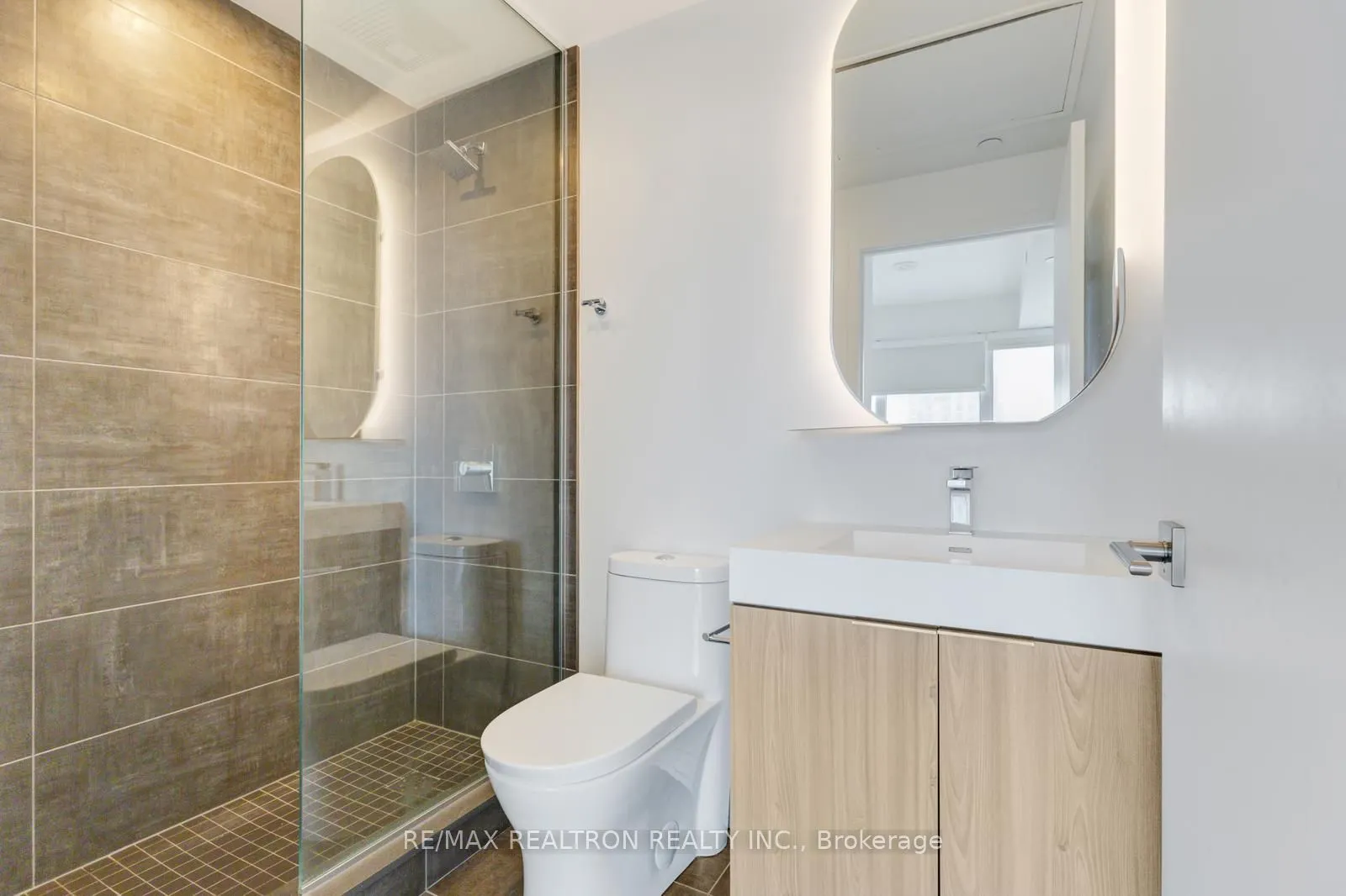 15 Holmes Avenue #1701
