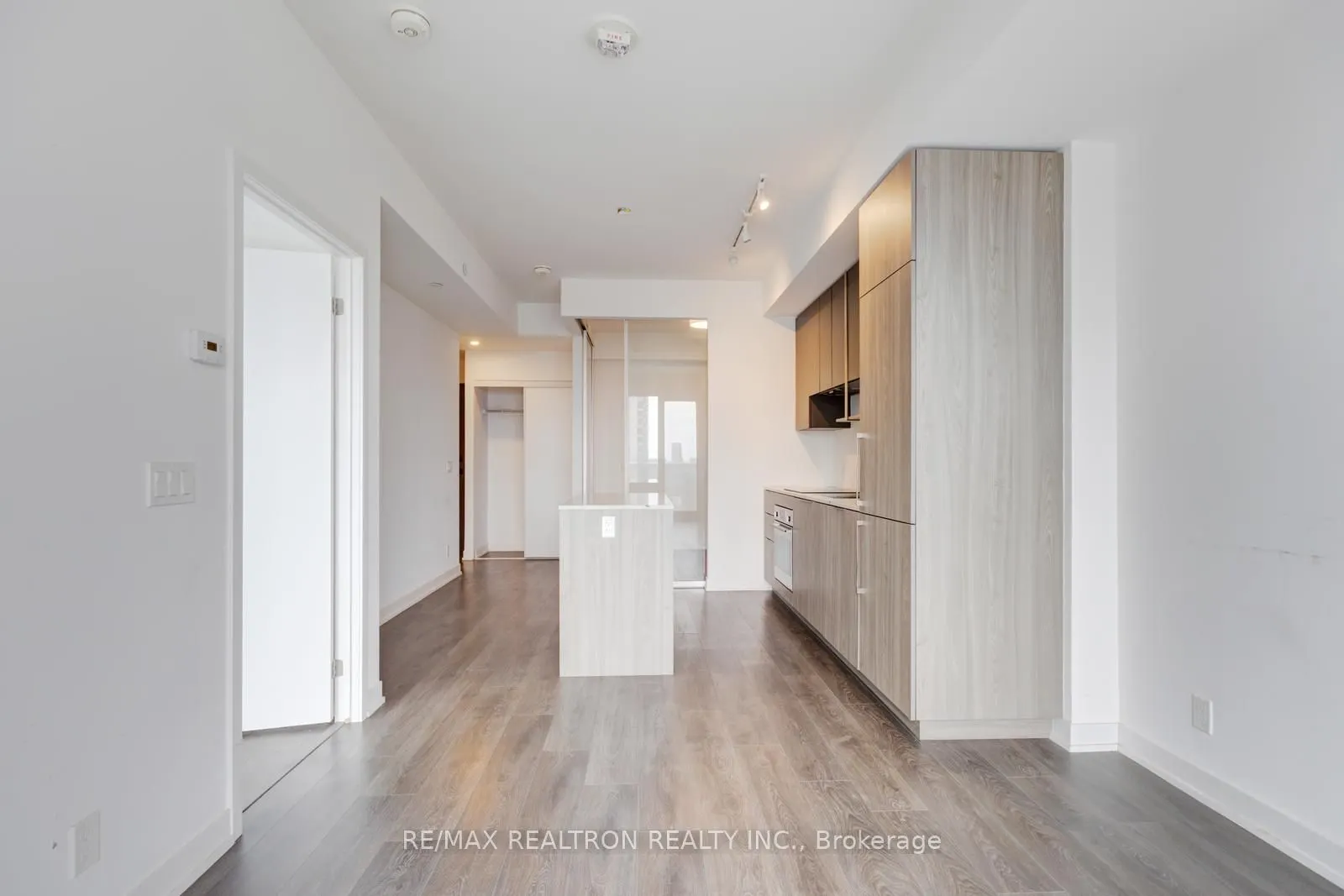 15 Holmes Avenue #1701