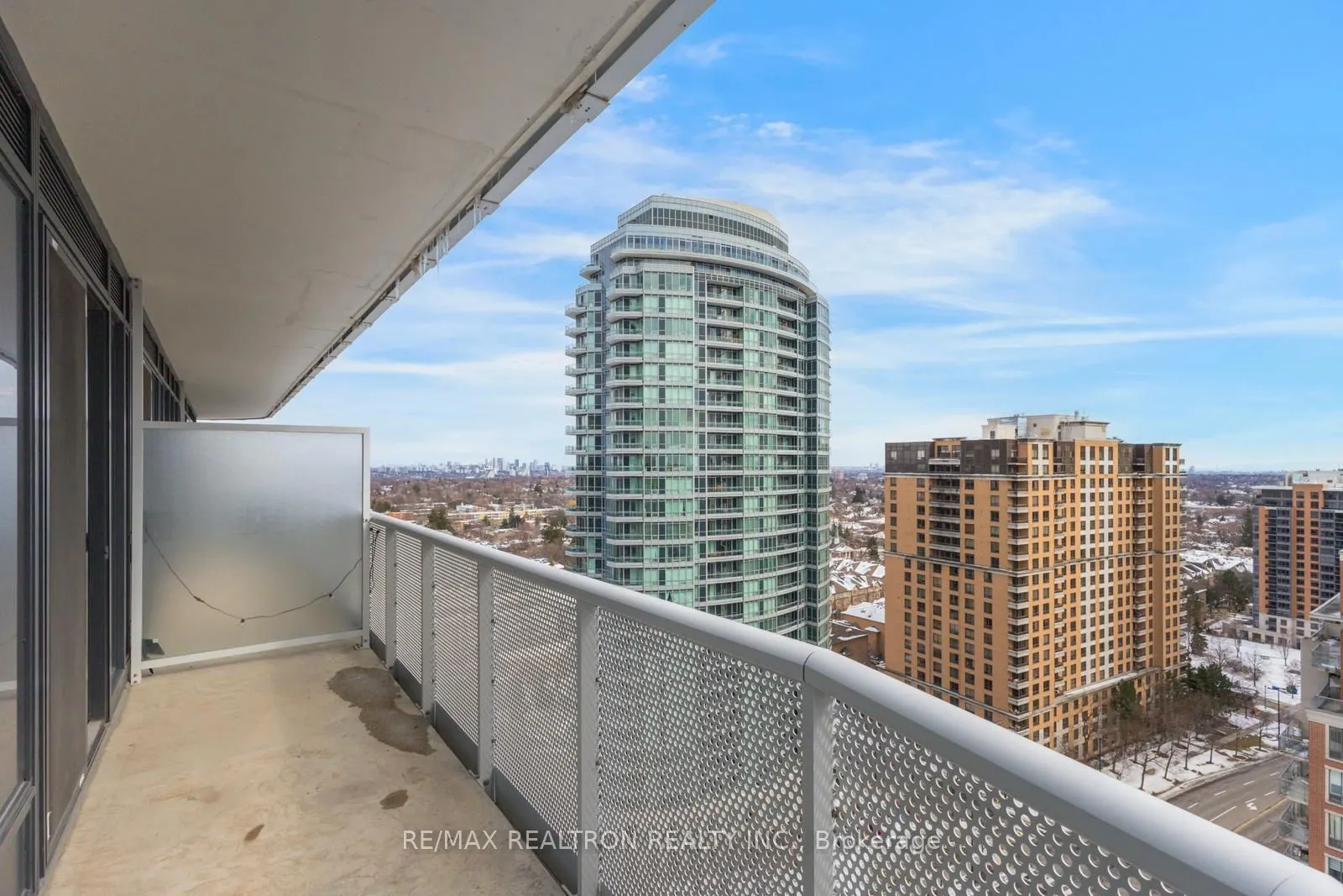 15 Holmes Avenue #1701