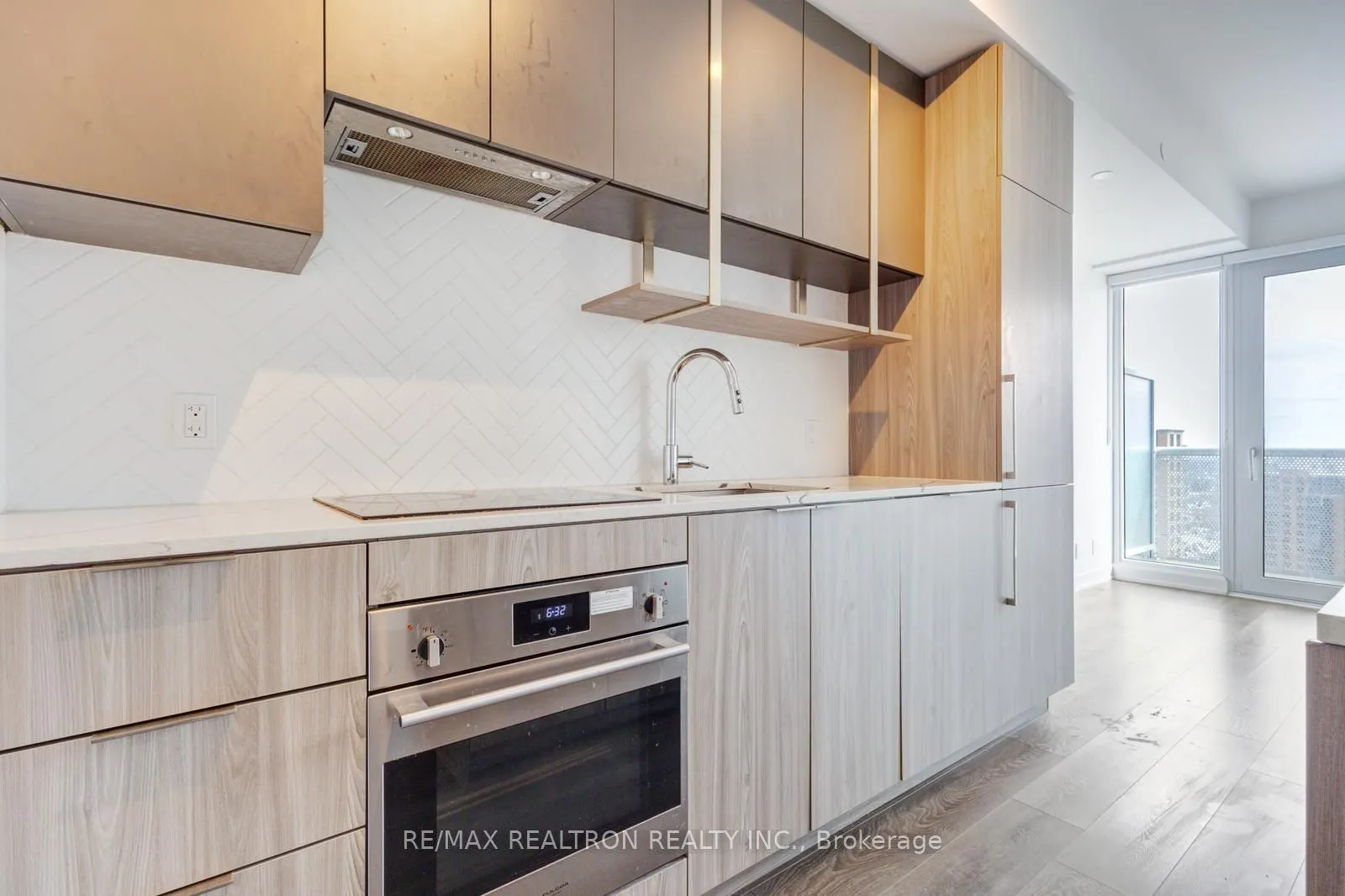 15 Holmes Avenue #1701