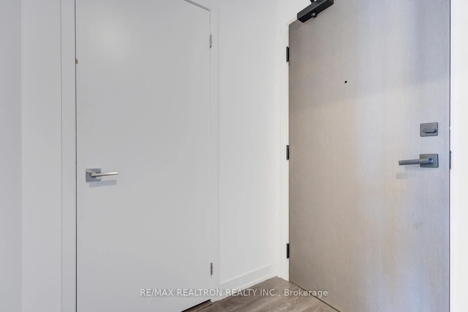 15 Holmes Avenue #1701