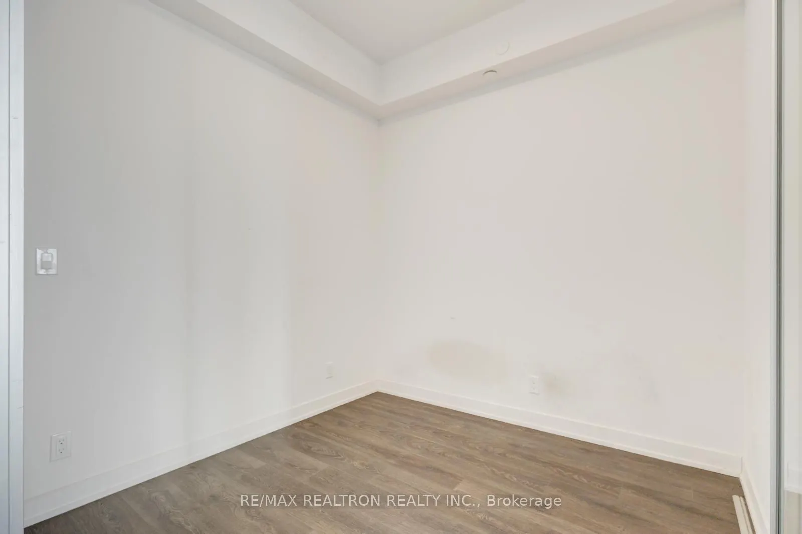 15 Holmes Avenue #1701