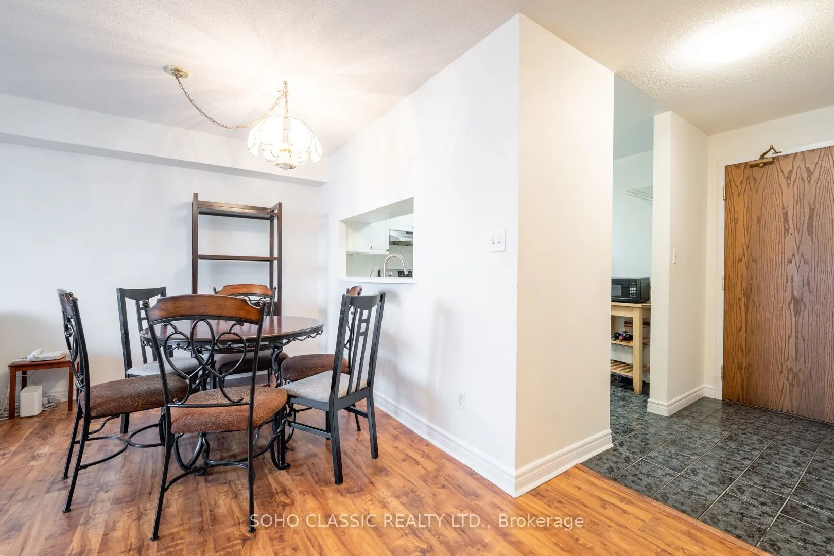 1700 Eglinton Avenue E #809