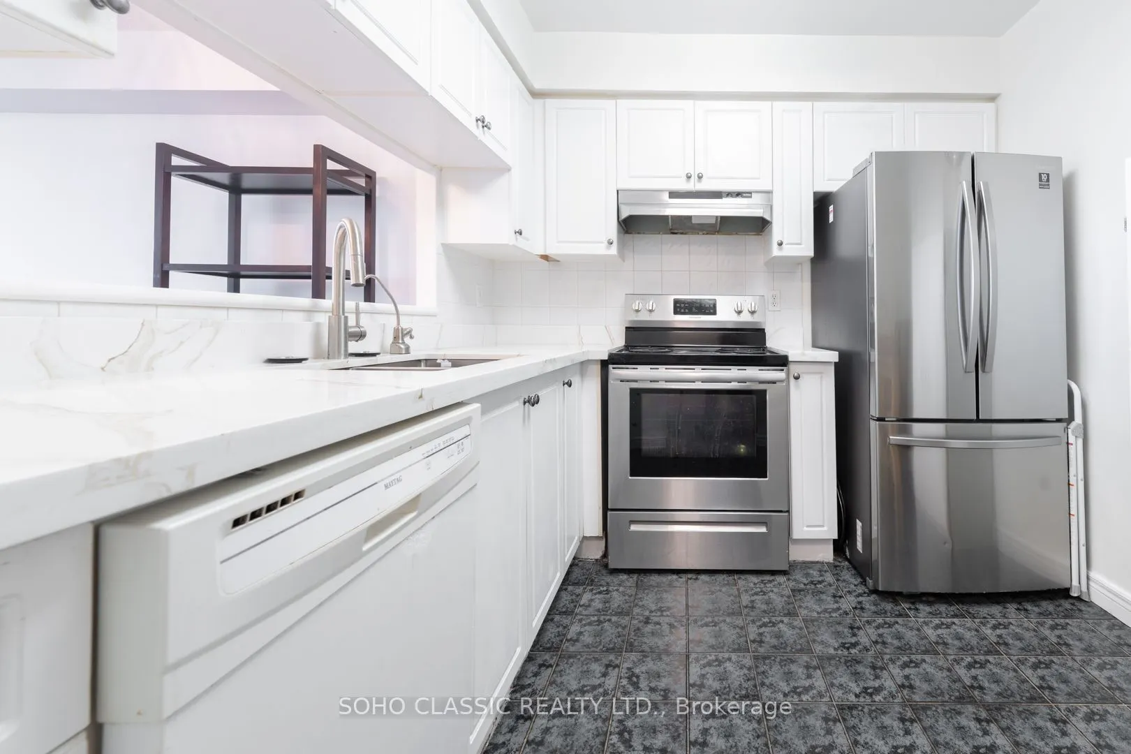 1700 Eglinton Avenue E #809