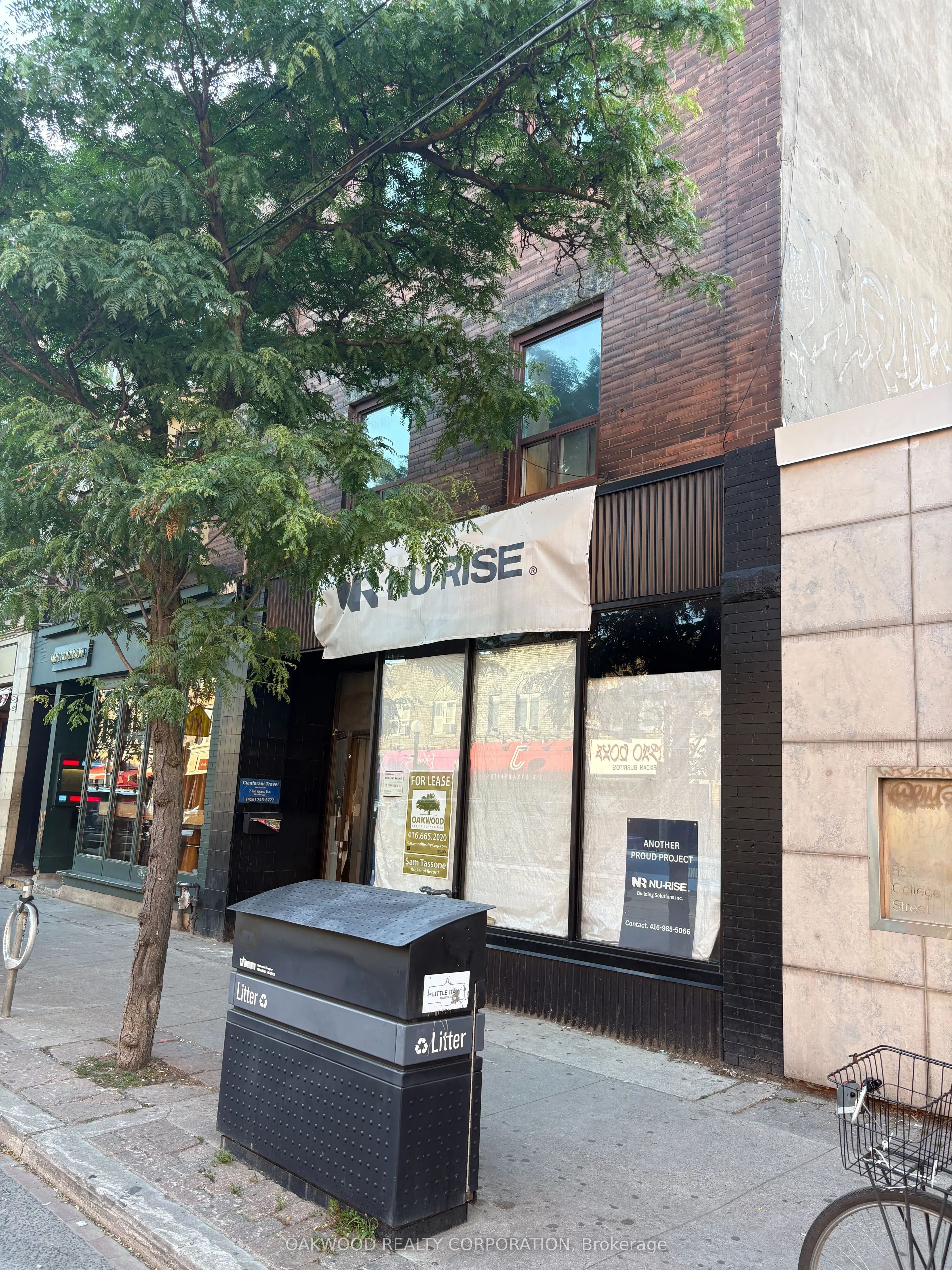 572 College Street