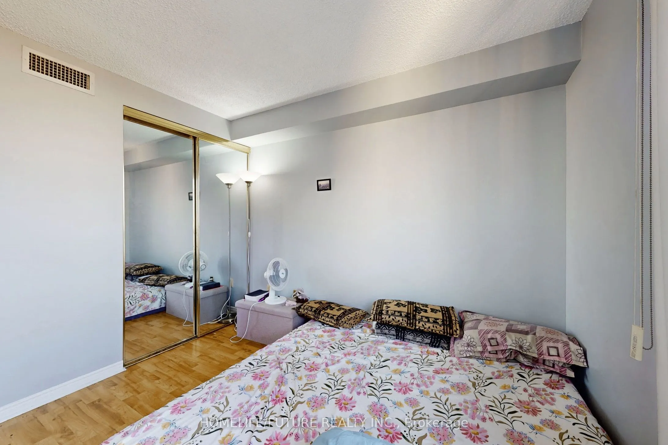 7 Concorde Place #909