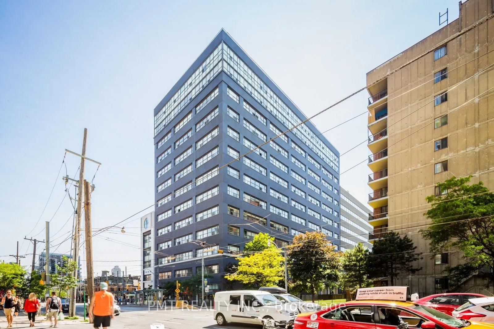 700 King Street W #208