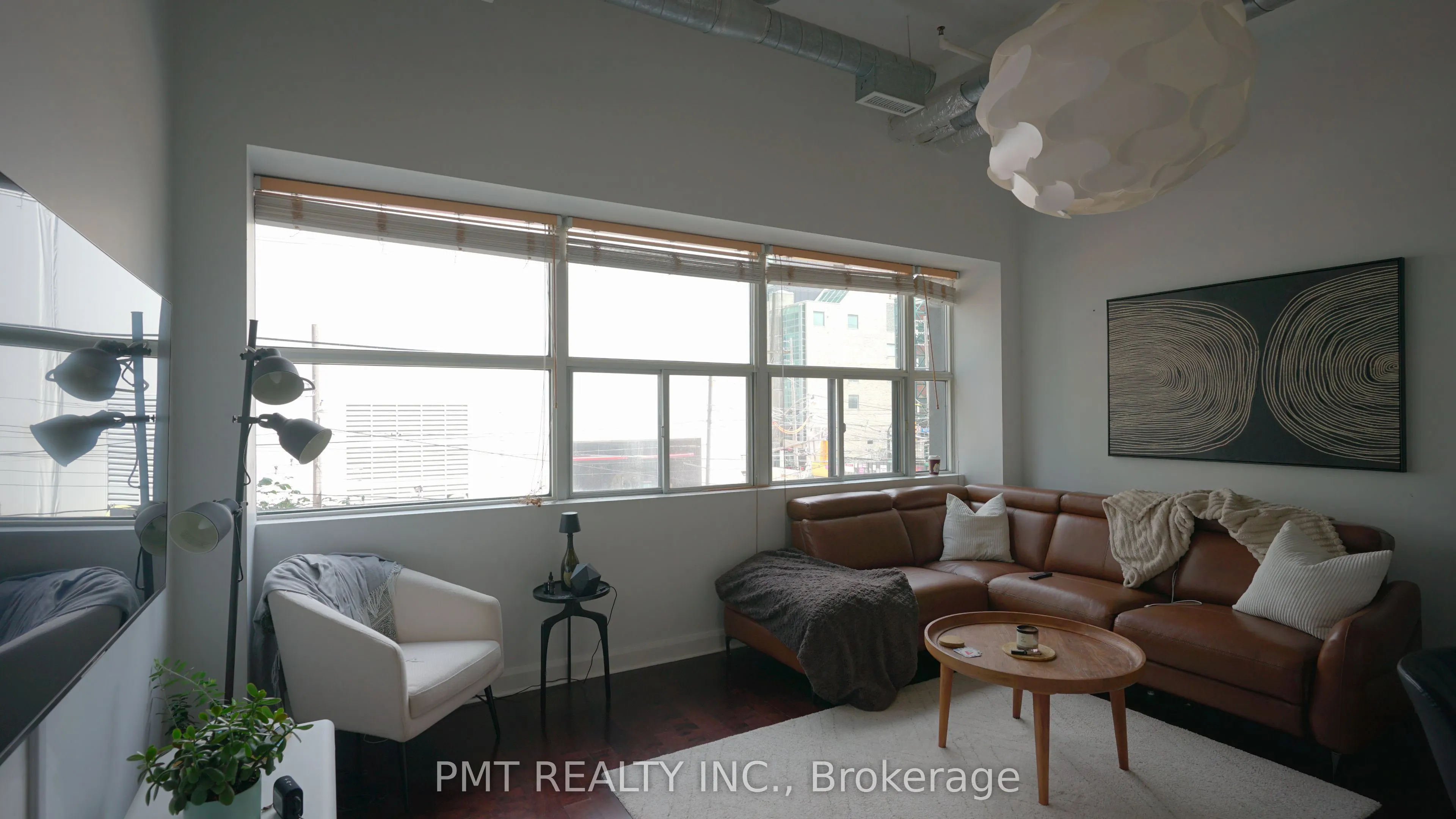 700 King Street W #208