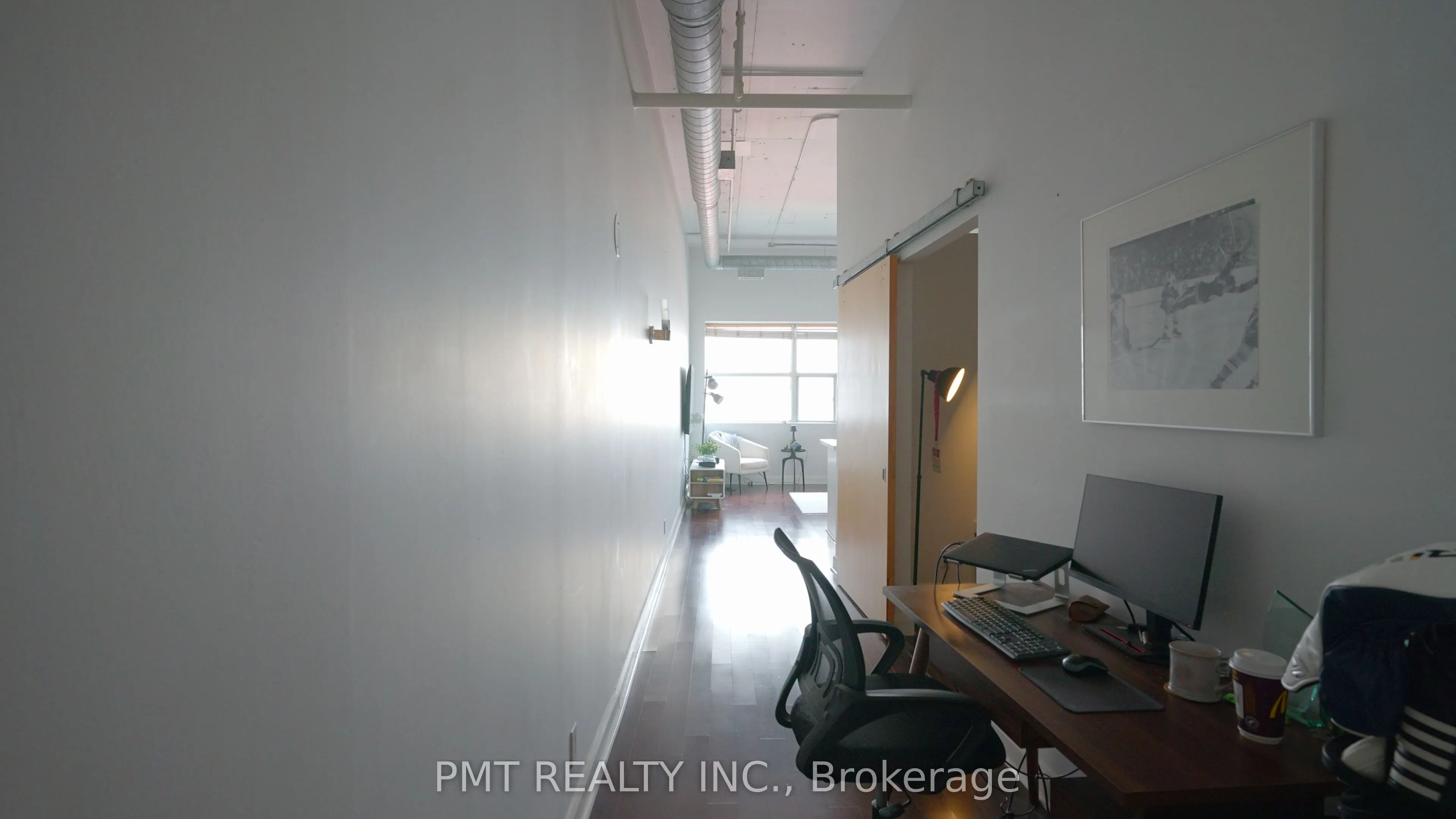 700 King Street W #208