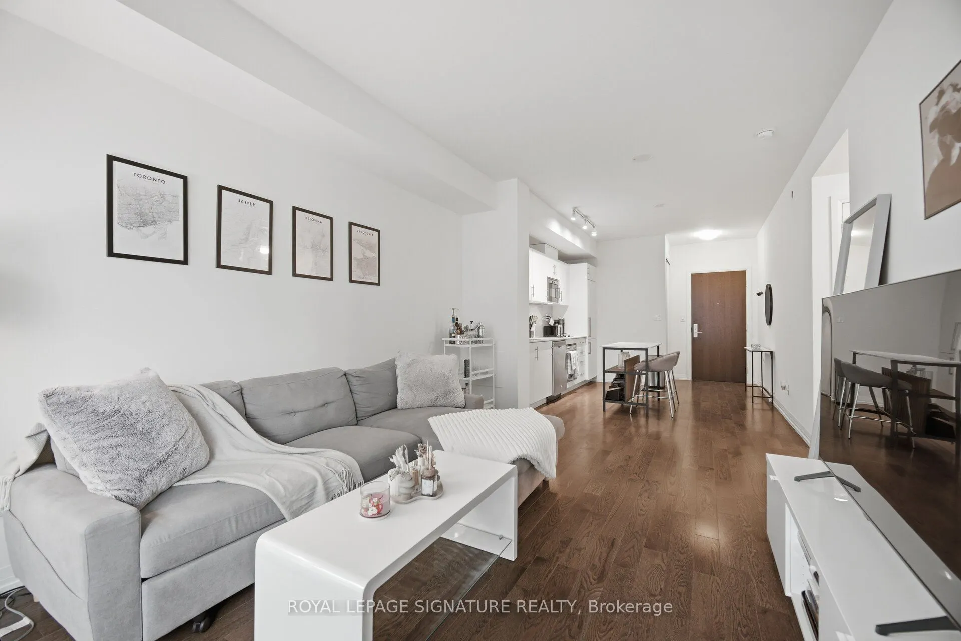 460 Adelaide Street E #1801