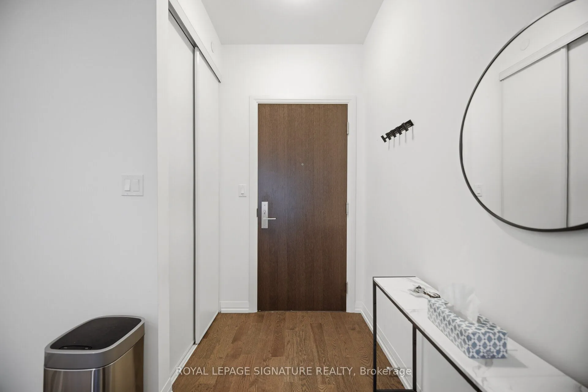 460 Adelaide Street E #1801