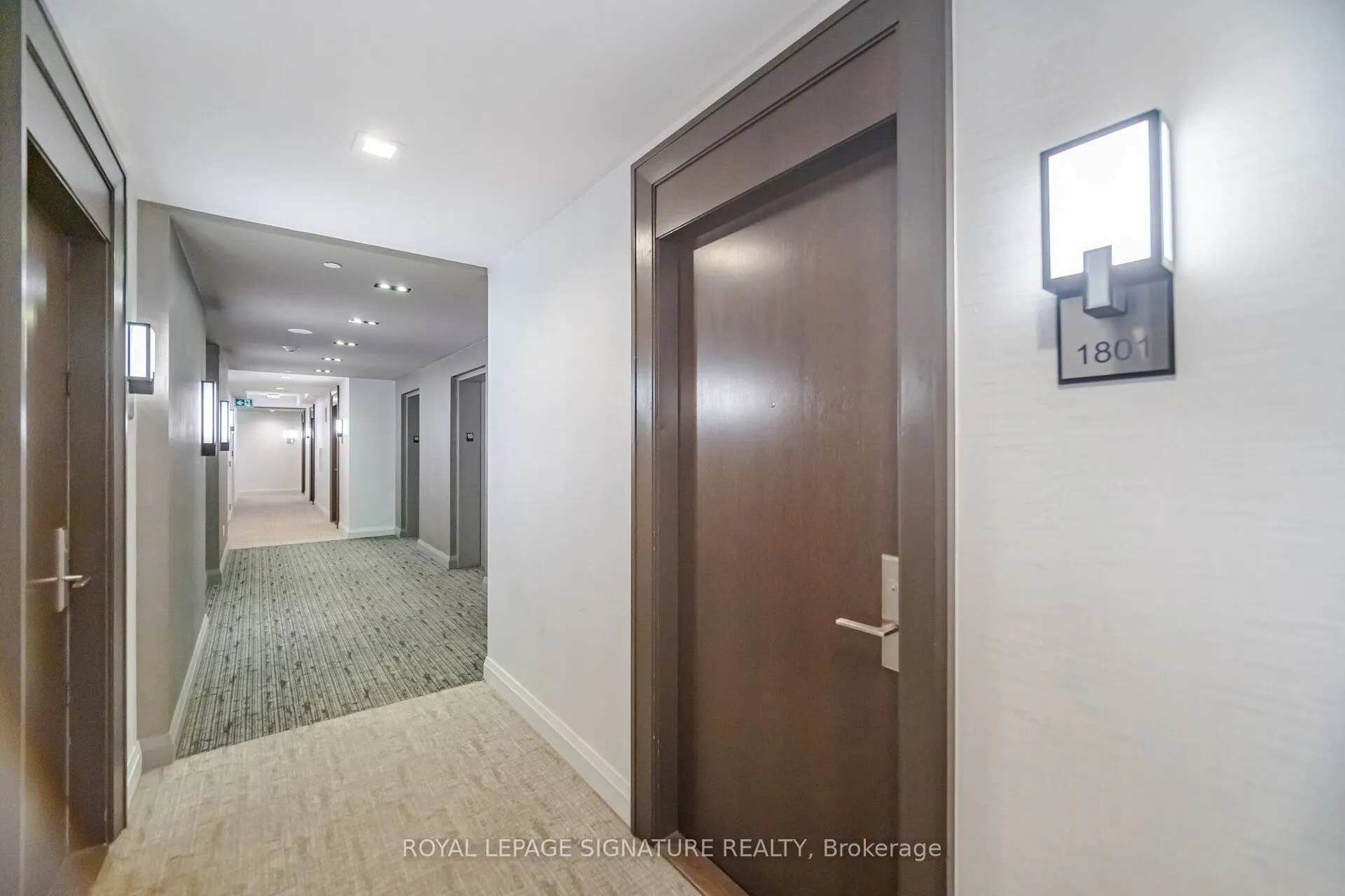 460 Adelaide Street E #1801