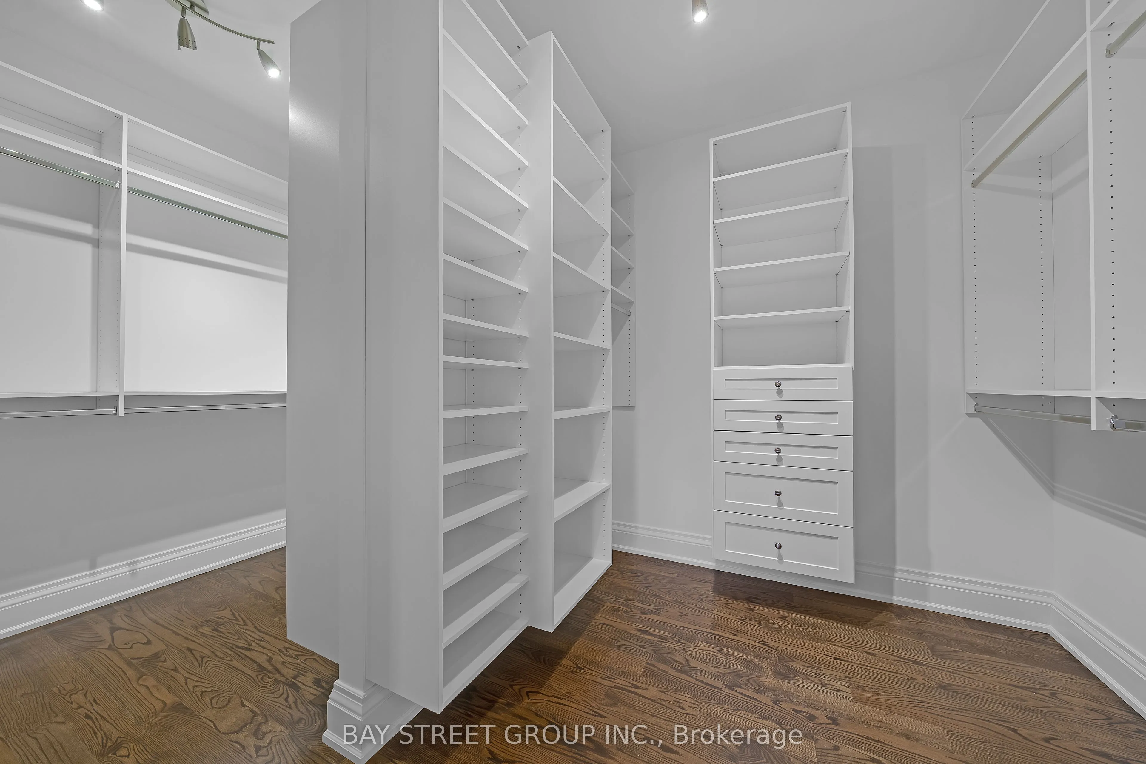 28 Carnwath Crescent
