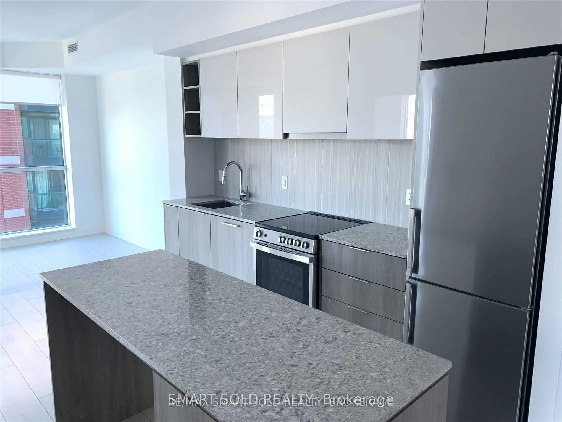 31 Tippett Road #831