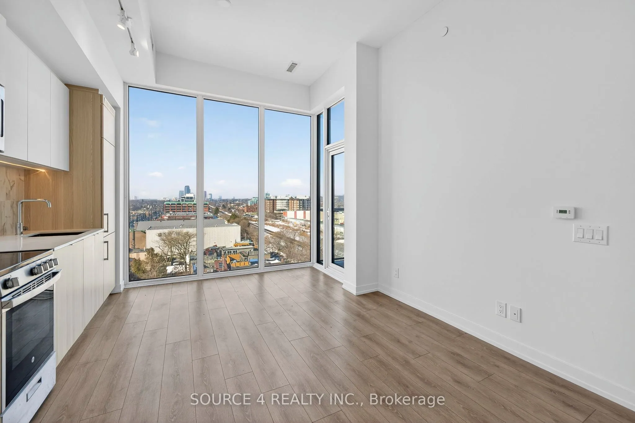 500 Dupont Street #805