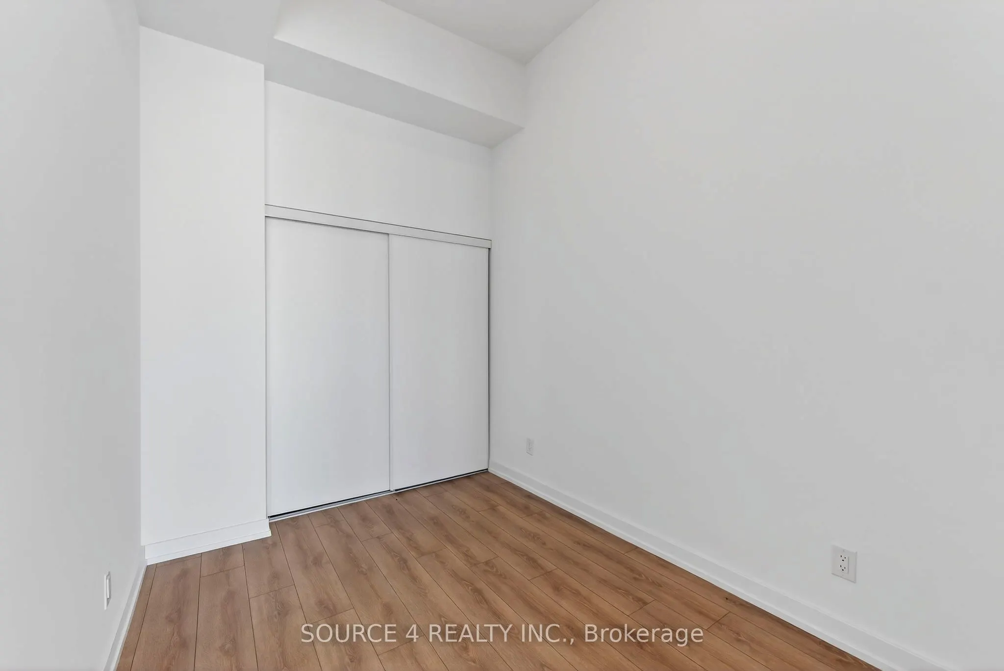 500 Dupont Street #805