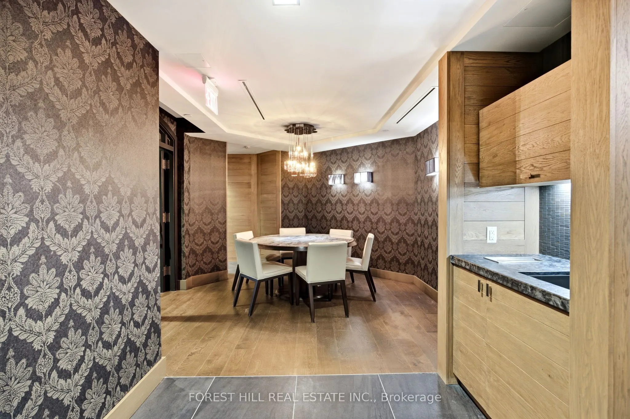 36 Hazelton Avenue #4C