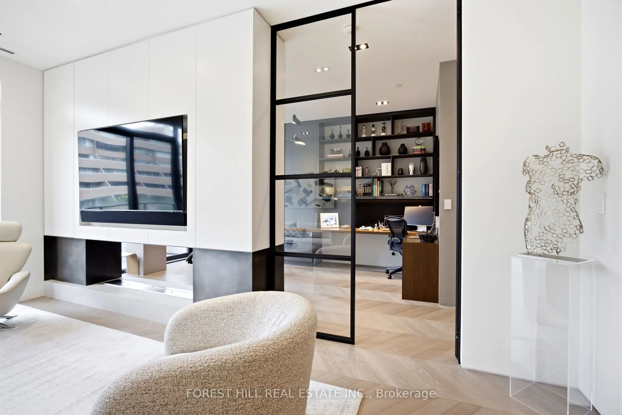 36 Hazelton Avenue #4C