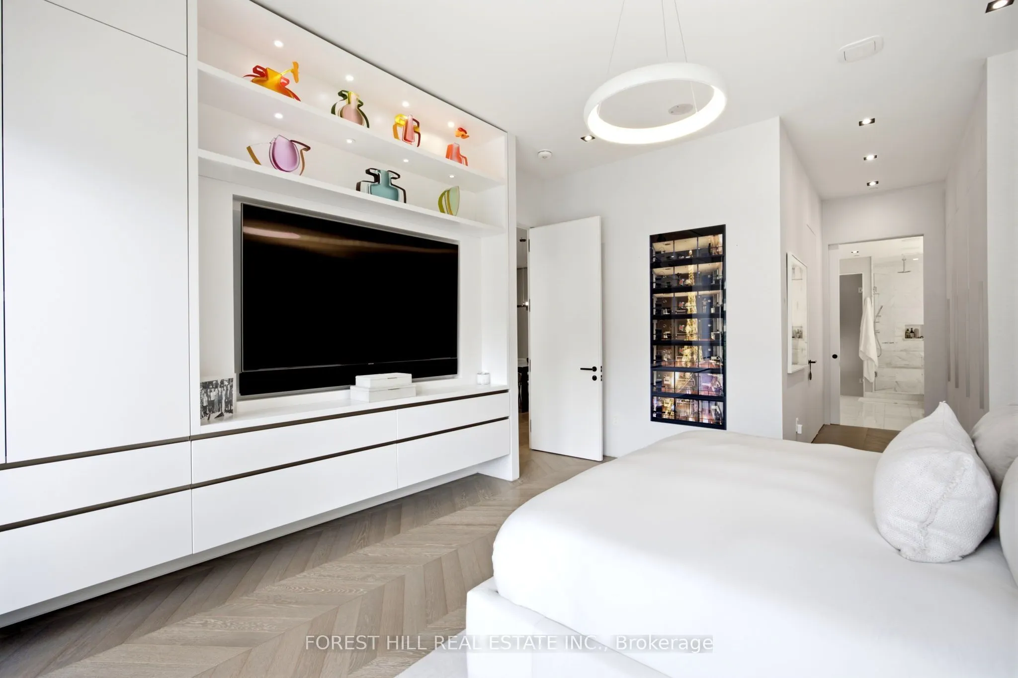 36 Hazelton Avenue #4C