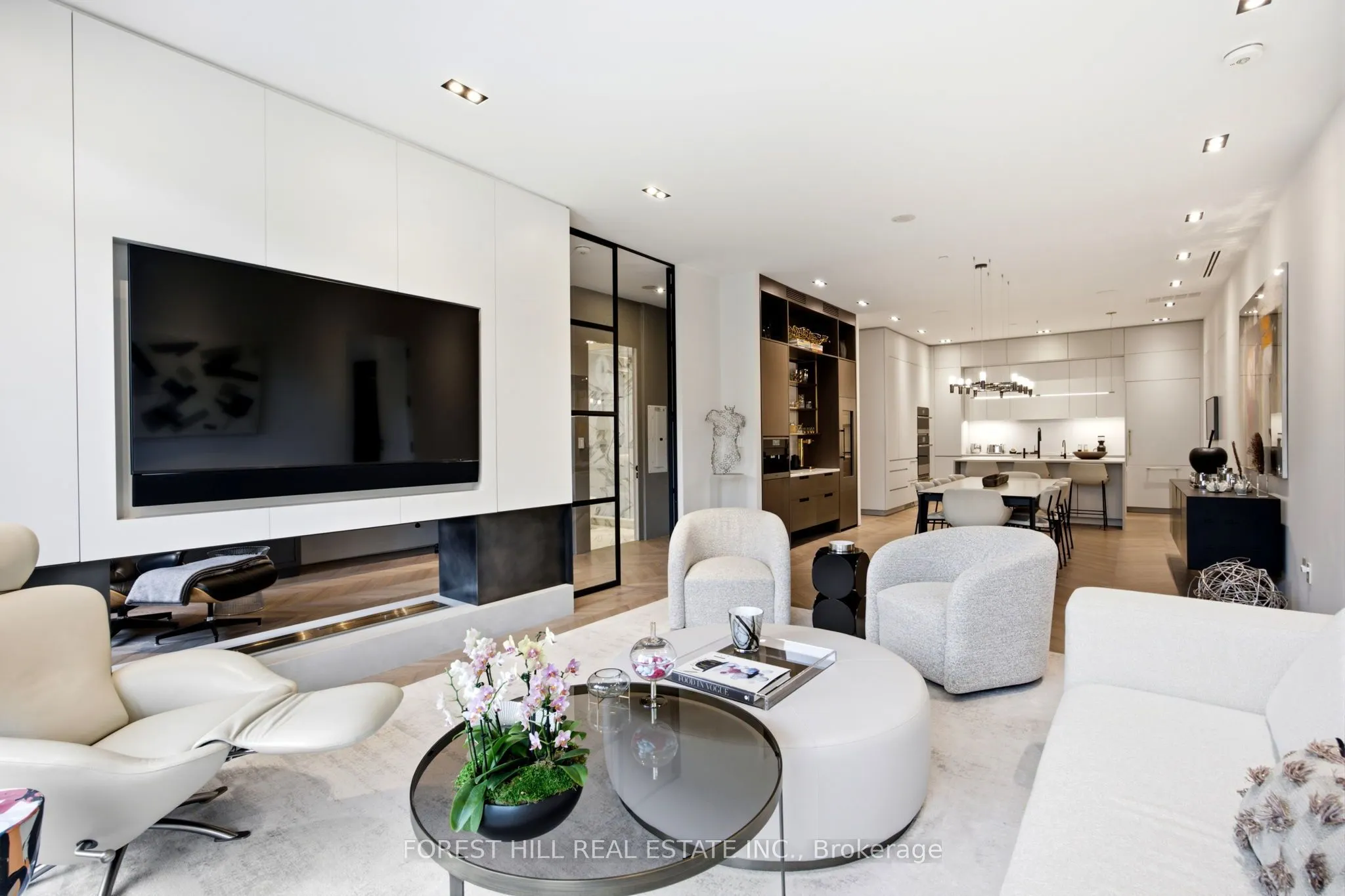 36 Hazelton Avenue #4C