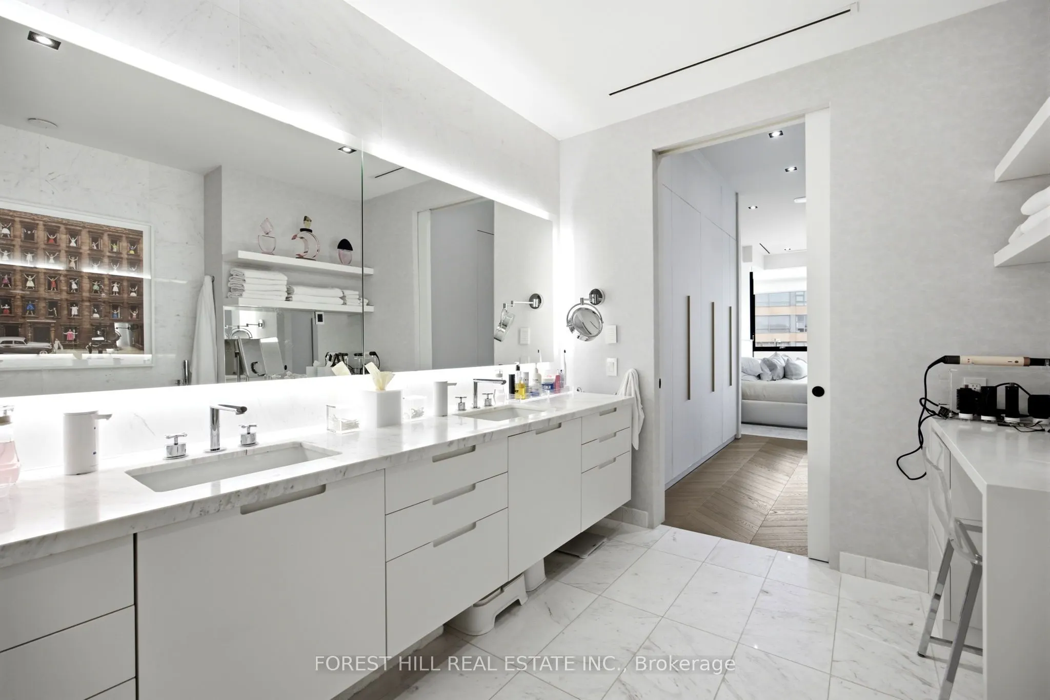 36 Hazelton Avenue #4C