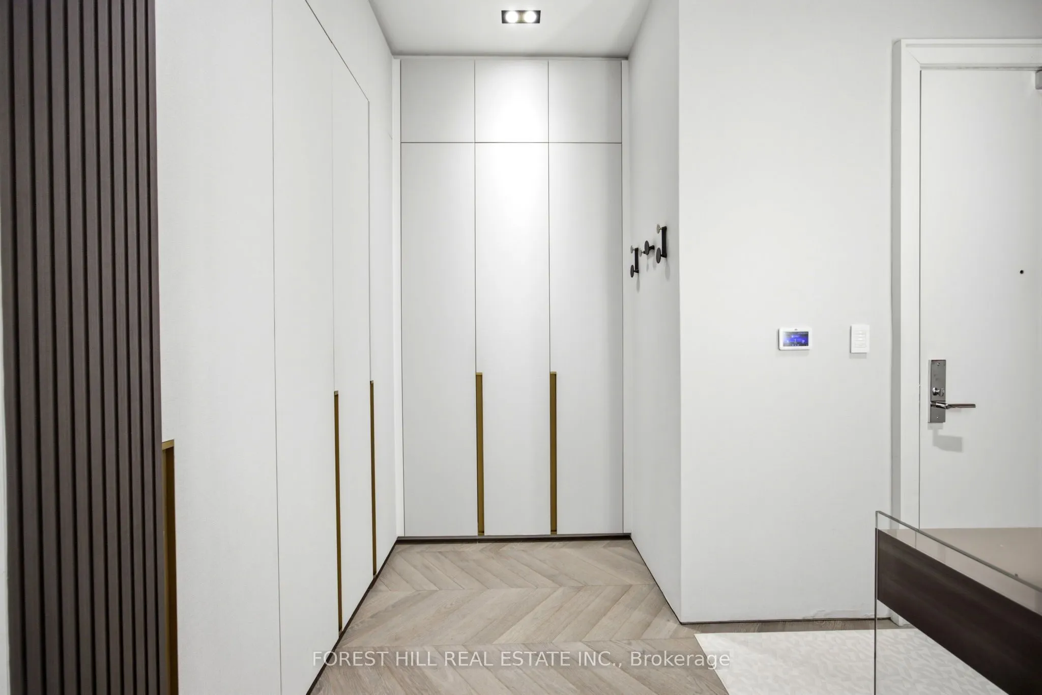 36 Hazelton Avenue #4C