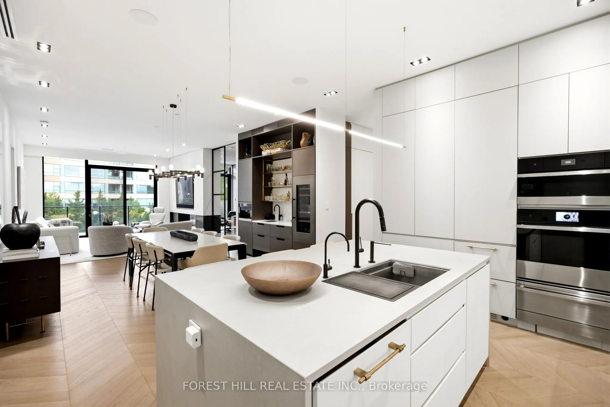 36 Hazelton Avenue #4C