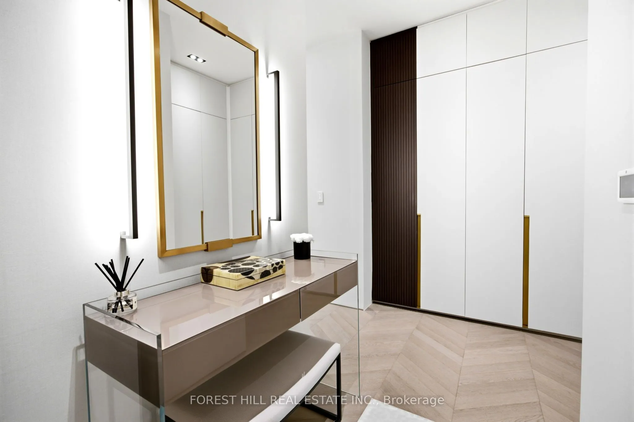 36 Hazelton Avenue #4C